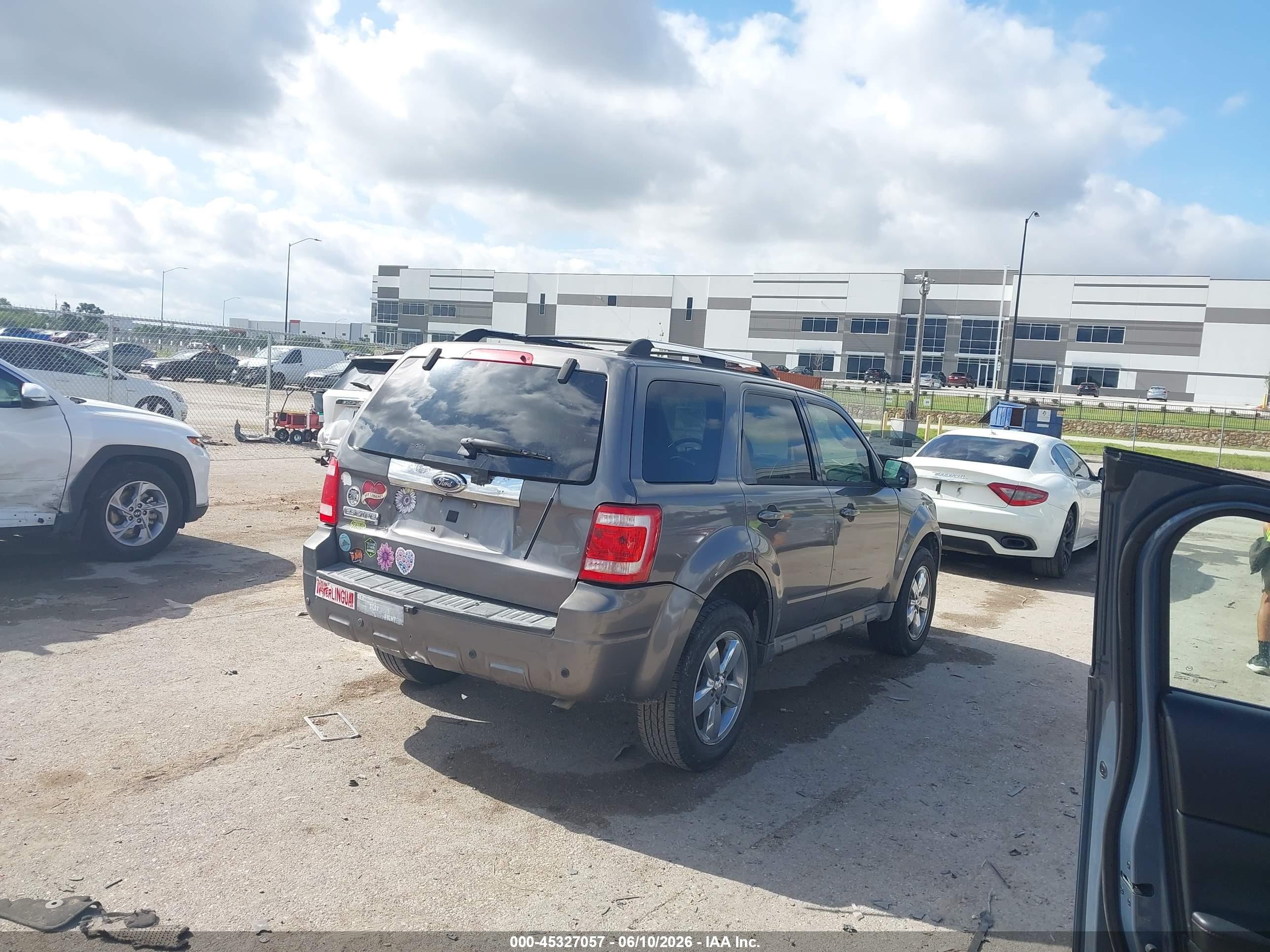 2009 Ford Escape Limited Gray vin: 1FMCU04G29KA14066