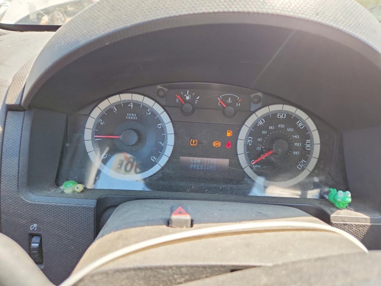 2009 Ford Escape White vin: 1FMCU04G39KA59078