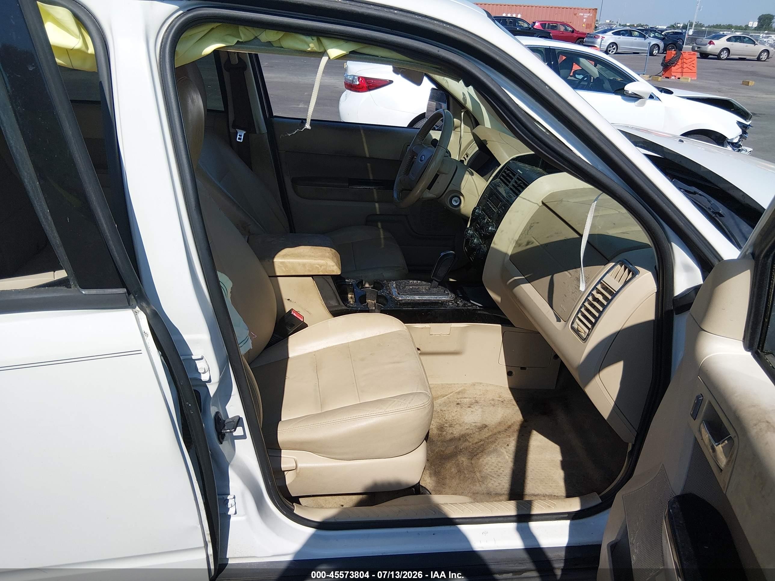 2009 Ford Escape Limited White vin: 1FMCU04G49KB29638