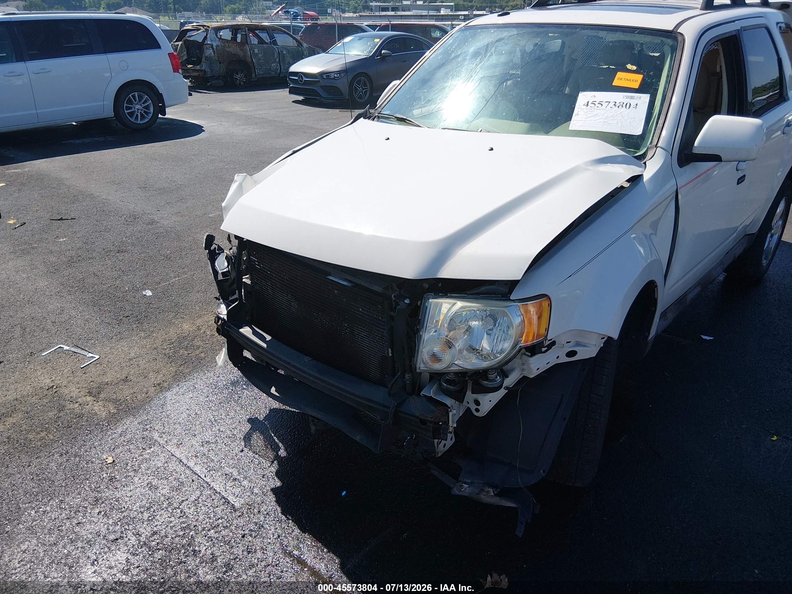 2009 Ford Escape Limited White vin: 1FMCU04G49KB29638
