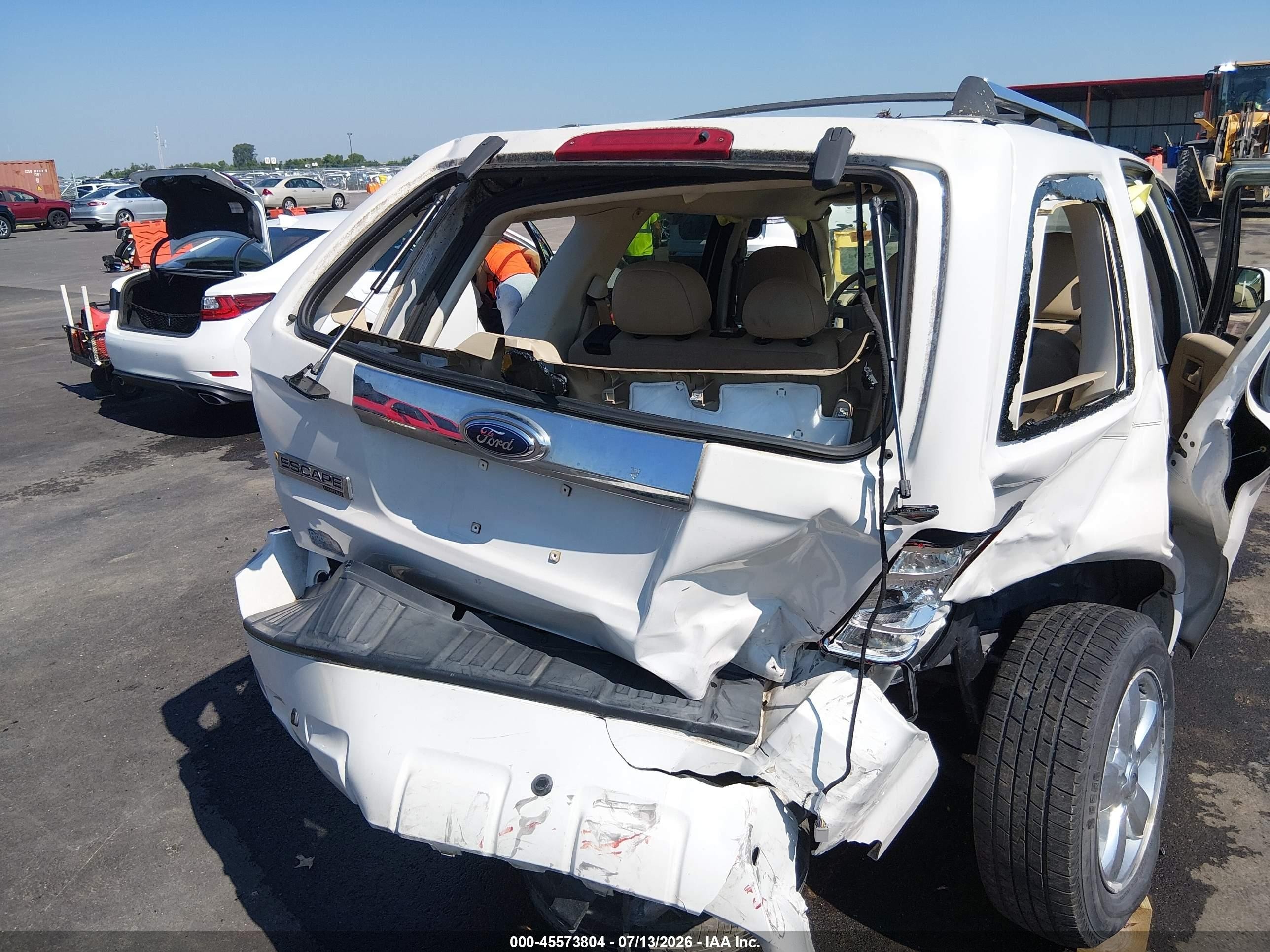2009 Ford Escape Limited White vin: 1FMCU04G49KB29638