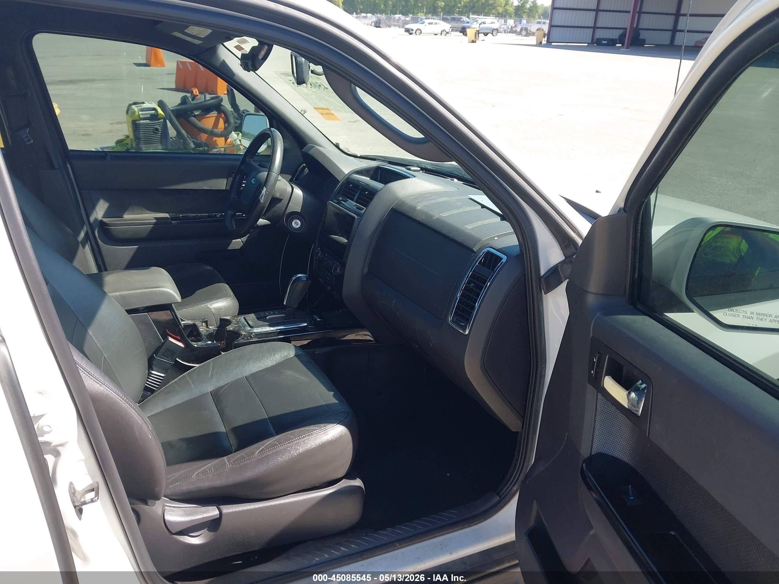 2009 Ford Escape Limited White vin: 1FMCU04G79KC02811