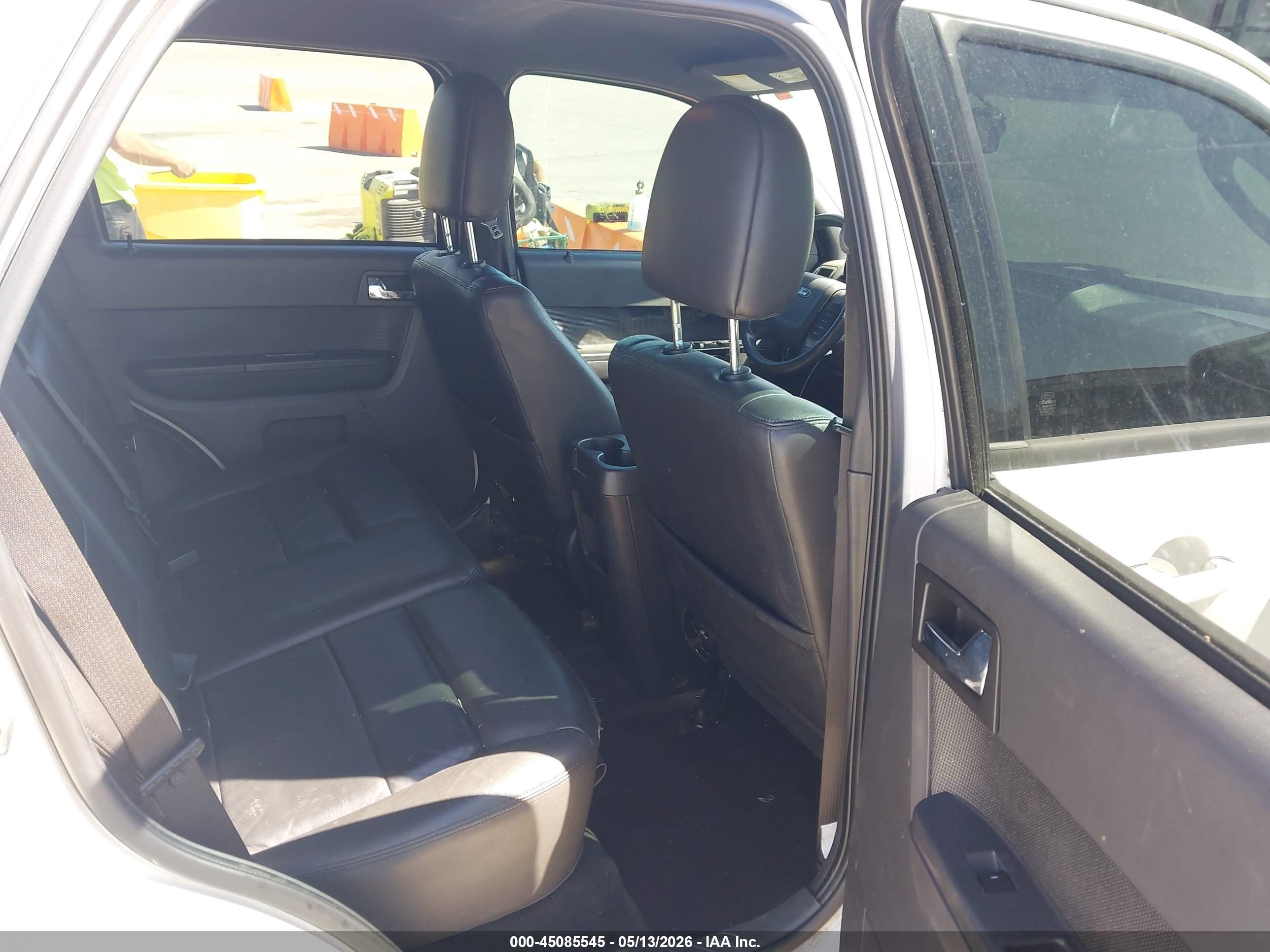 2009 Ford Escape Limited White vin: 1FMCU04G79KC02811