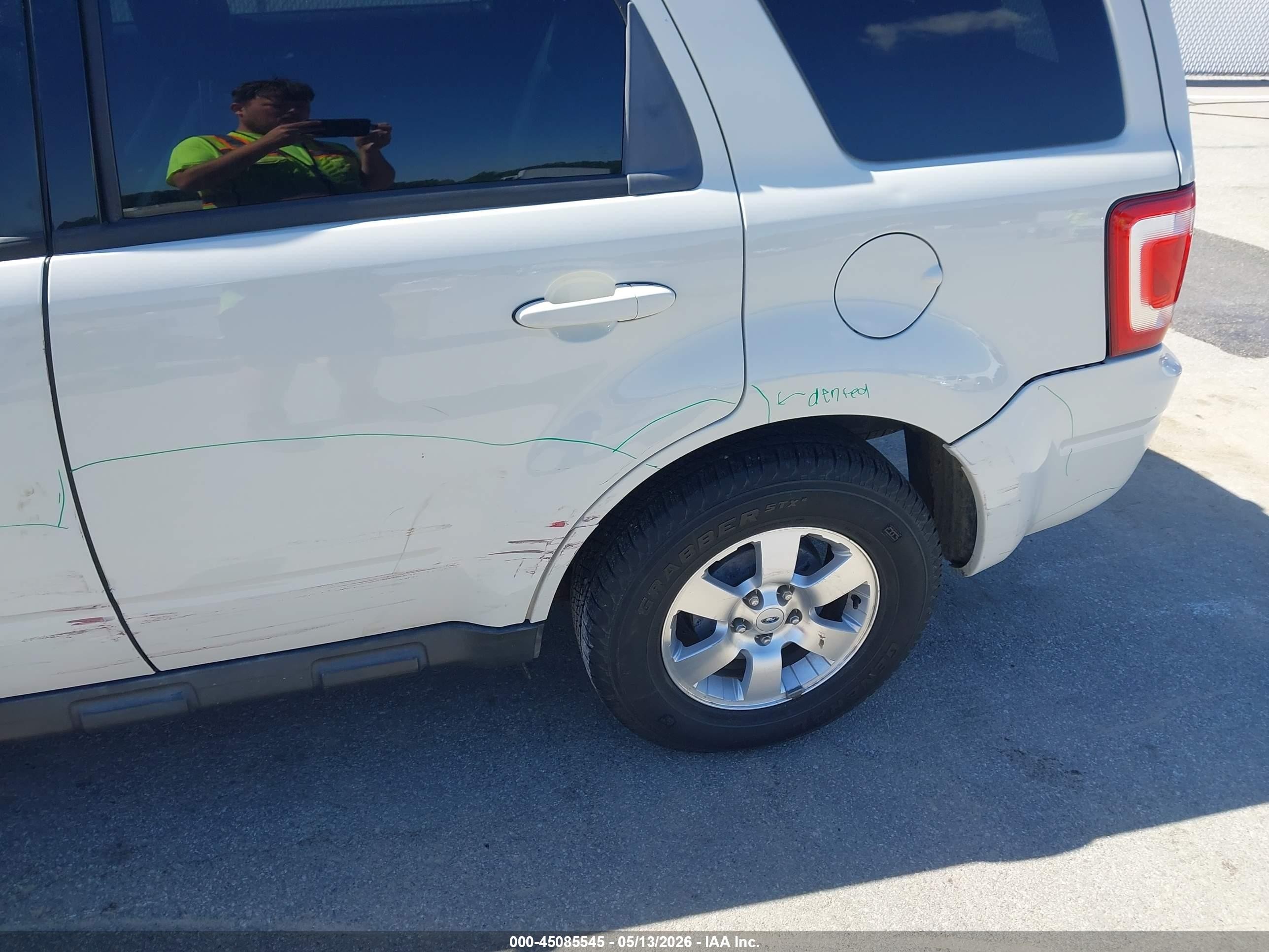 2009 Ford Escape Limited White vin: 1FMCU04G79KC02811