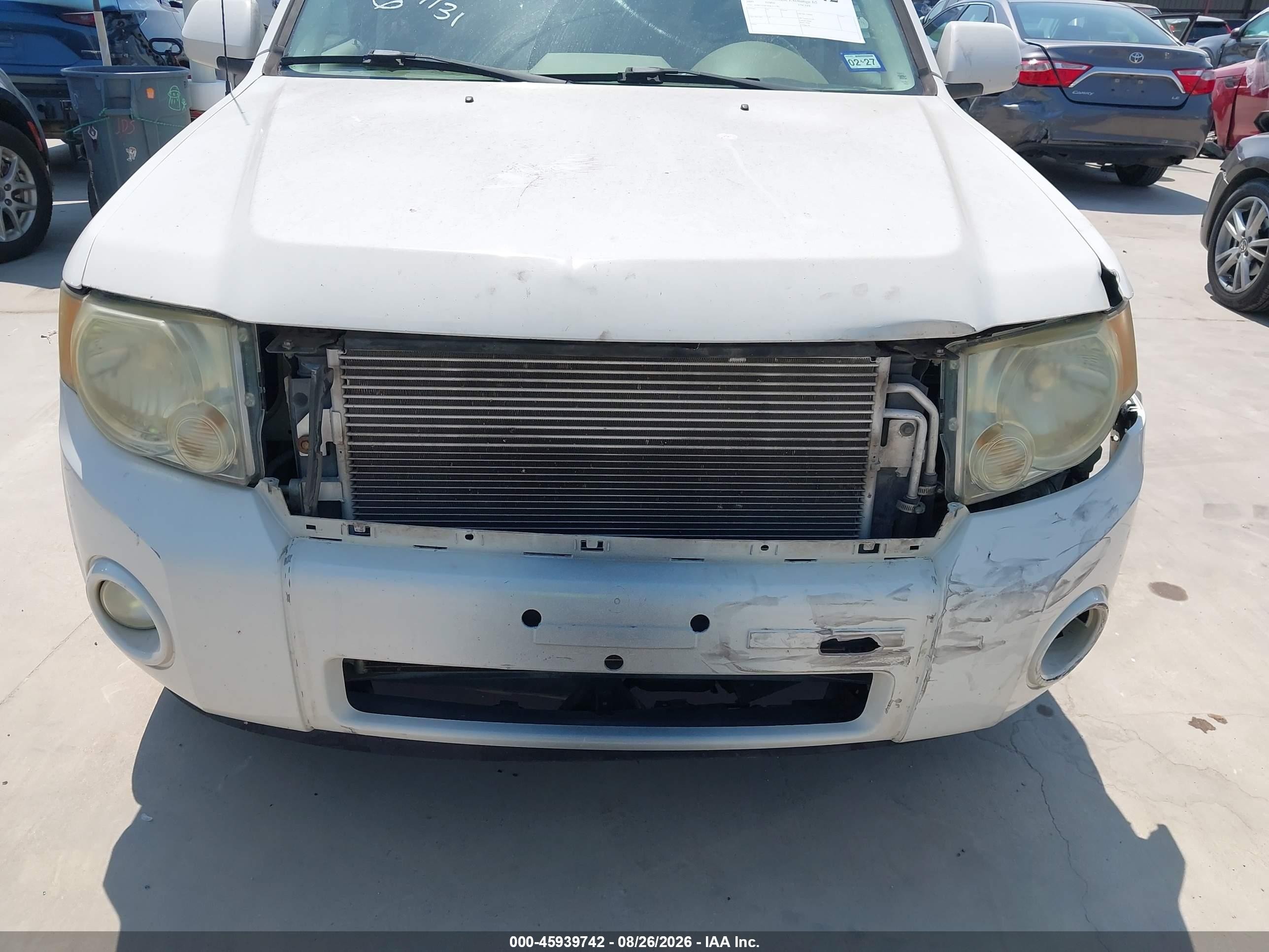 2009 Ford Escape Limited White vin: 1FMCU04G99KA13383