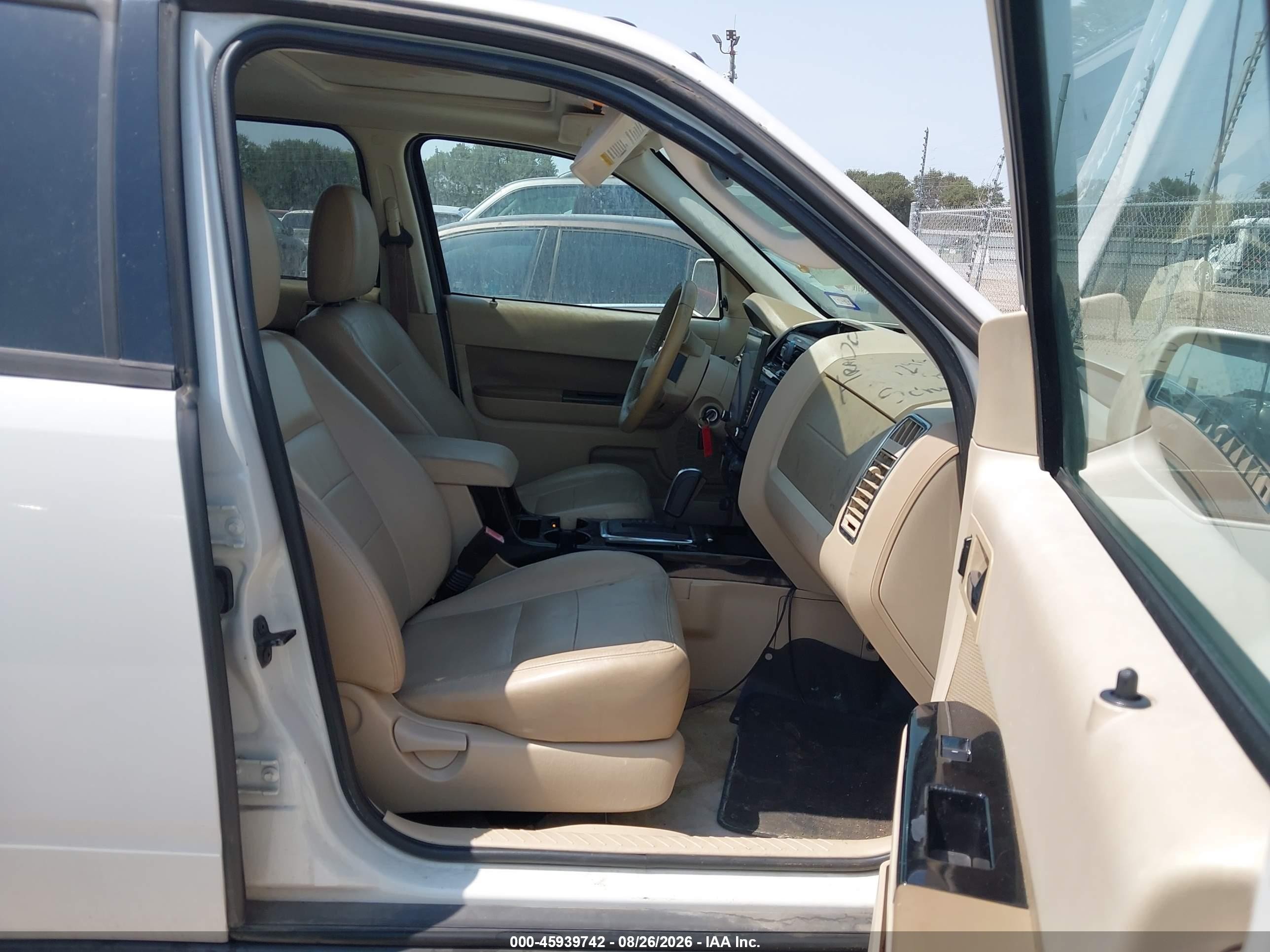 2009 Ford Escape Limited White vin: 1FMCU04G99KA13383