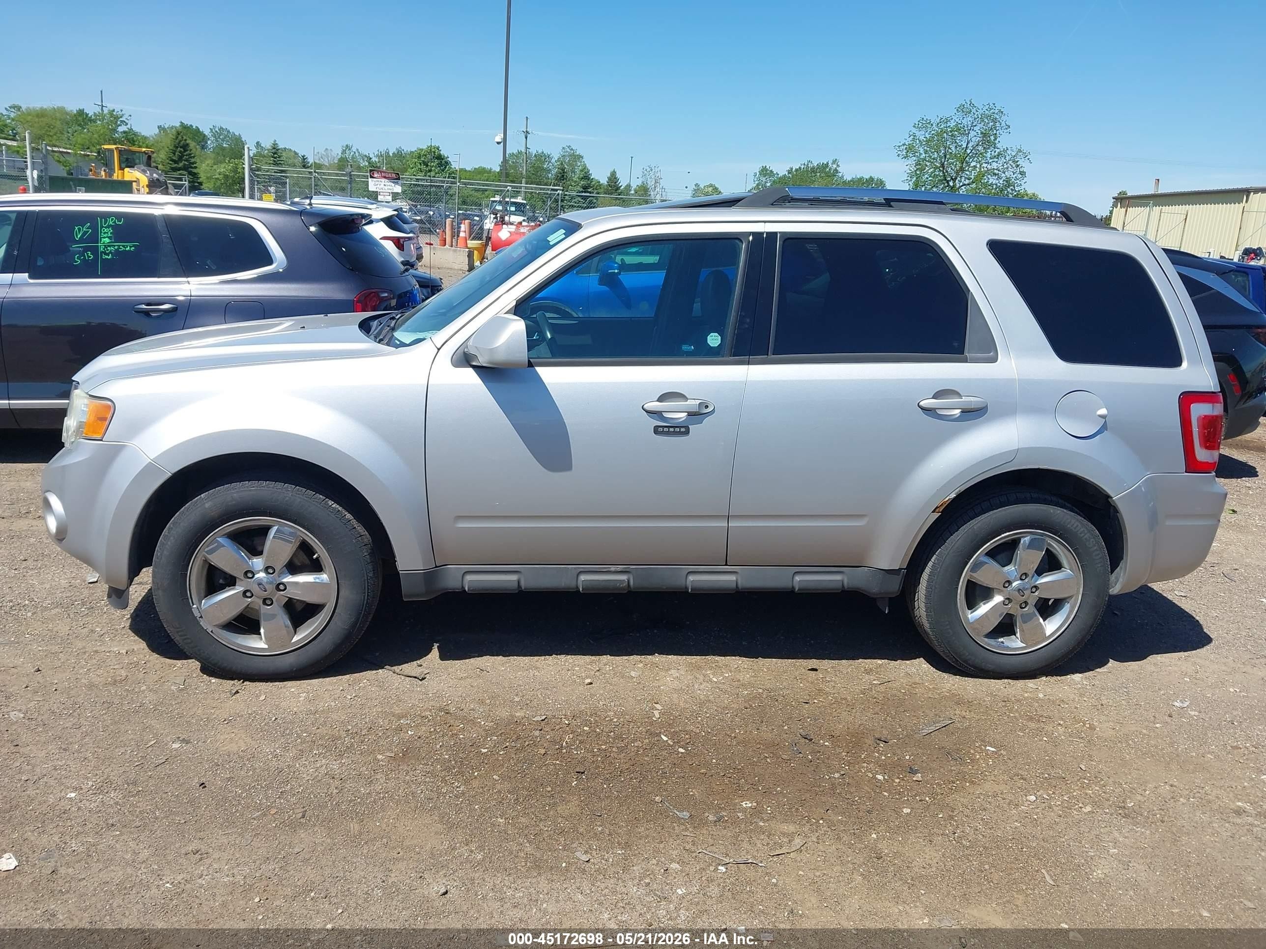 2009 Ford Escape Limited Silver vin: 1FMCU04G99KA89010