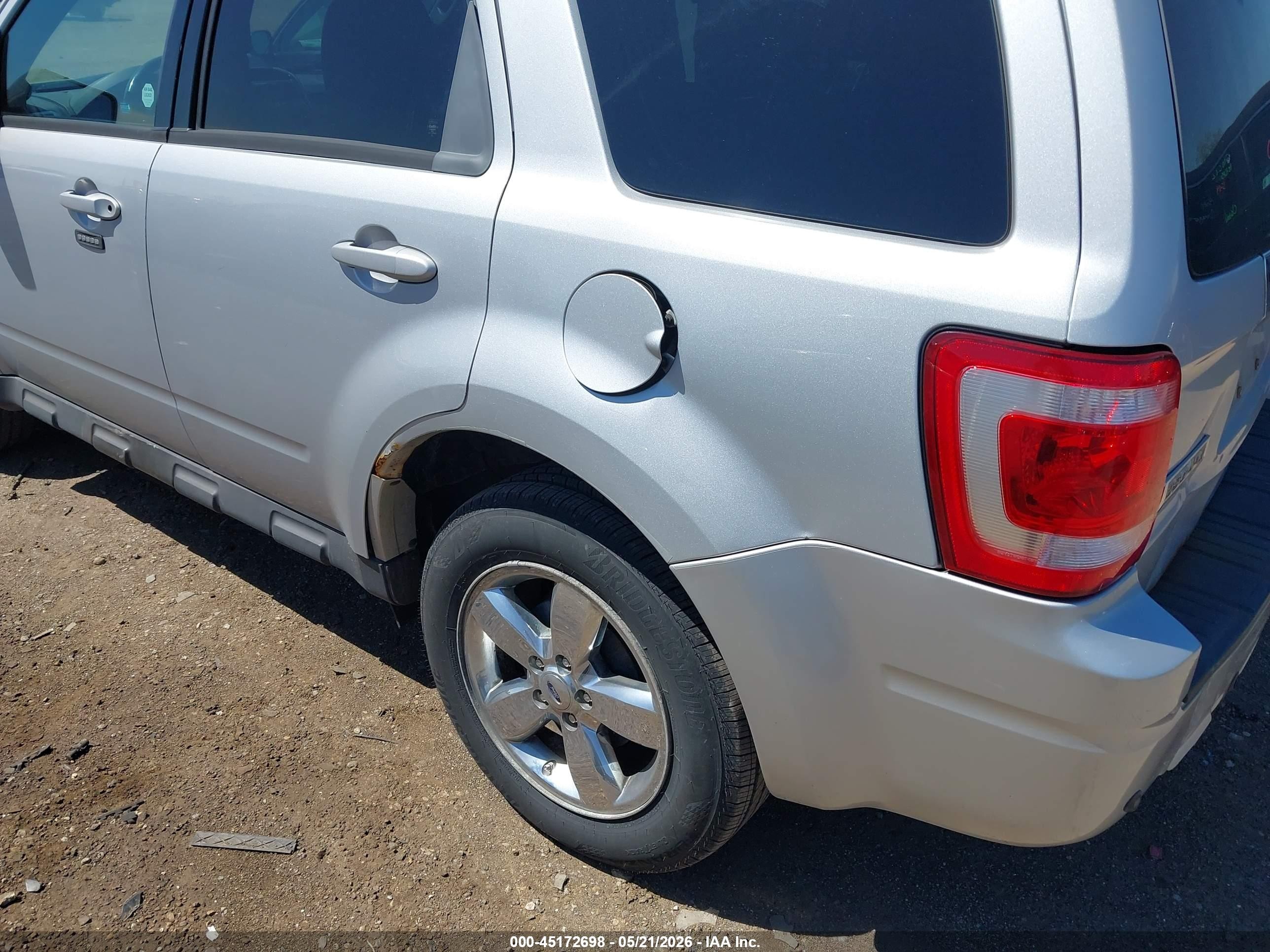 2009 Ford Escape Limited Silver vin: 1FMCU04G99KA89010