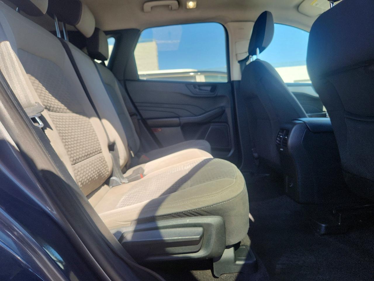 2022 Ford Escape Hybrid Se Gray vin: 1FMCU0BZ1NUA25787