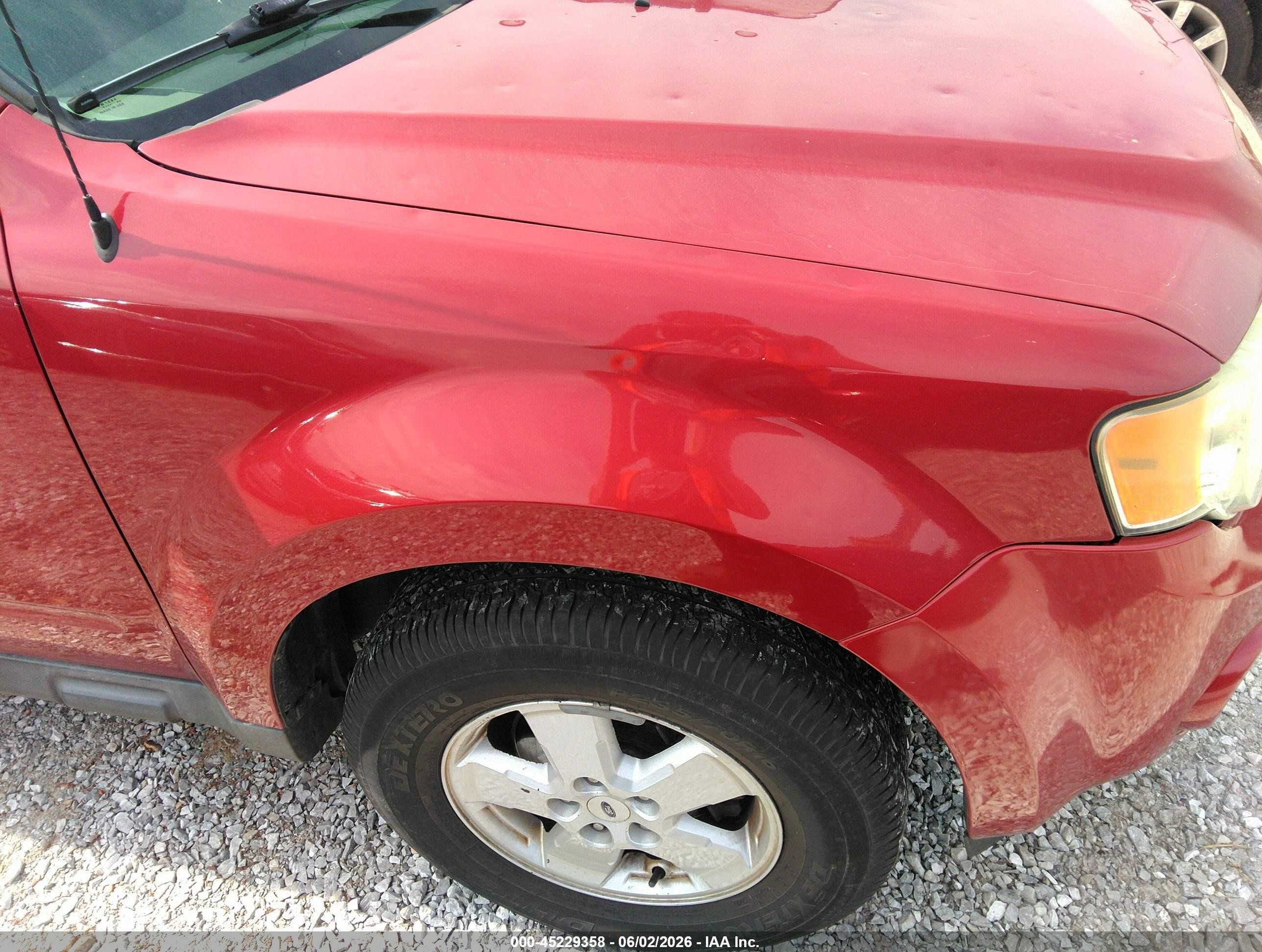 2010 Ford Escape Xls Red vin: 1FMCU0C70AKB90670