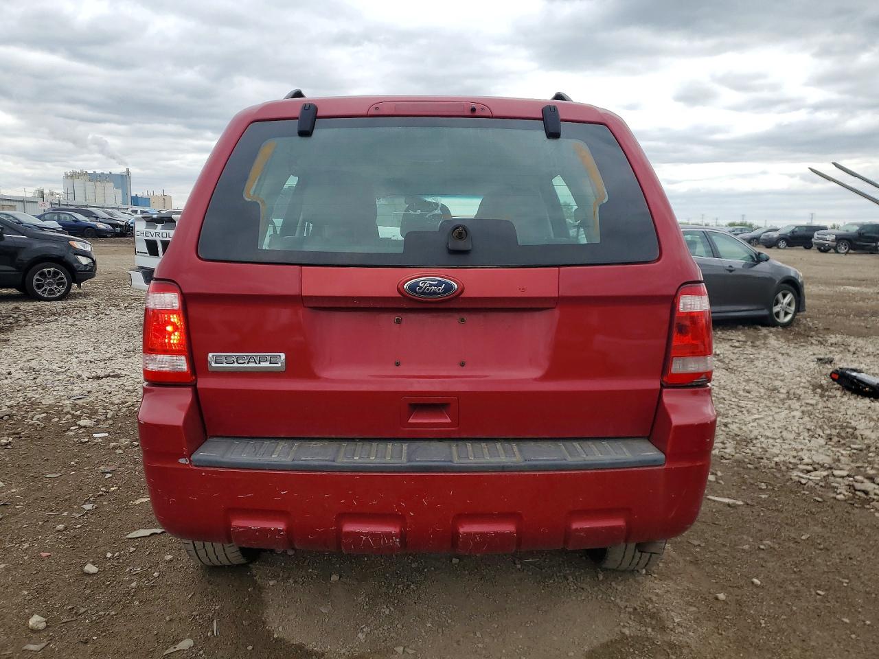 2010 Ford Escape Xls Red vin: 1FMCU0C70AKC88131