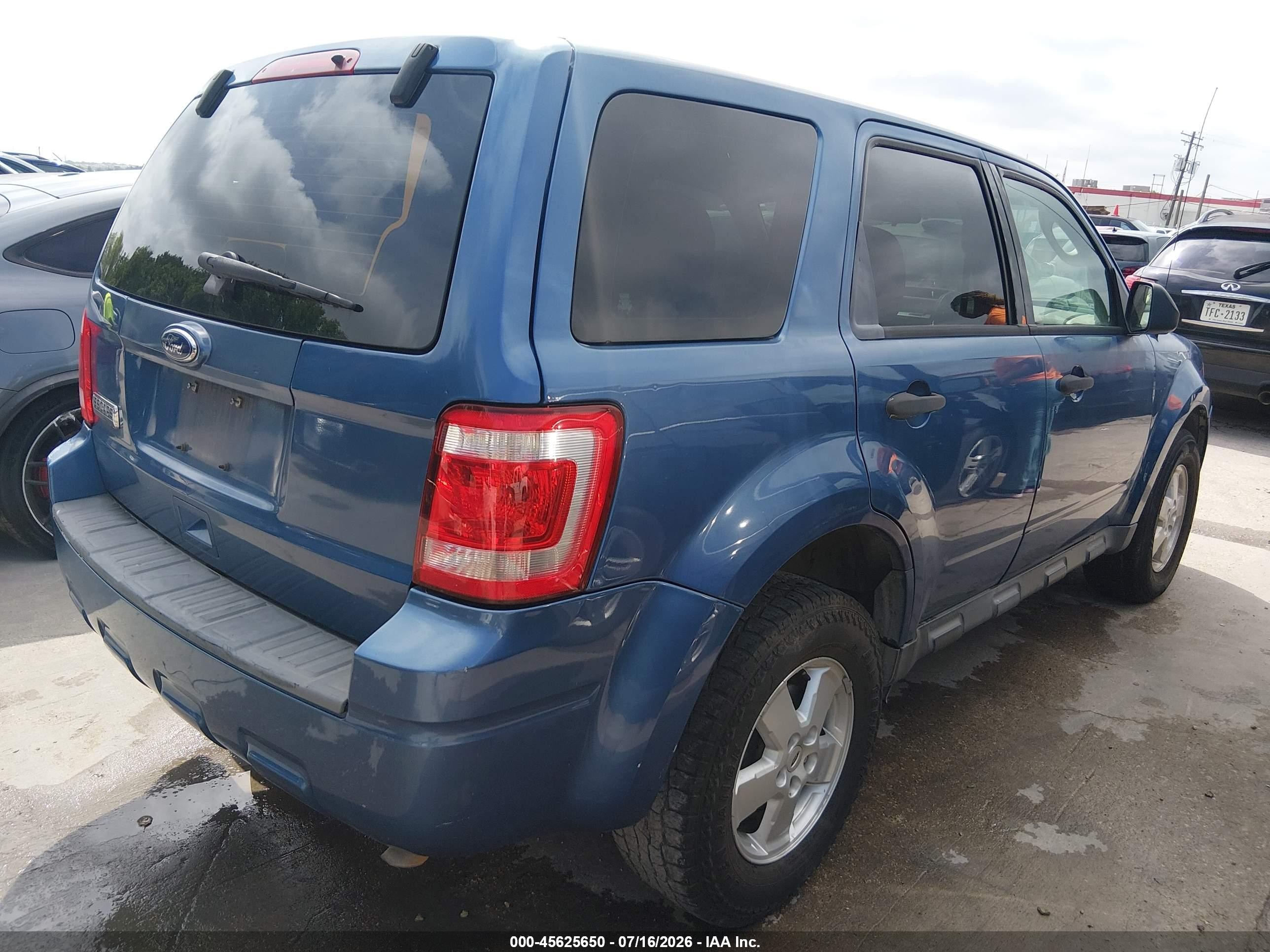 2010 Ford Escape Xls Light Blue vin: 1FMCU0C70AKD34413