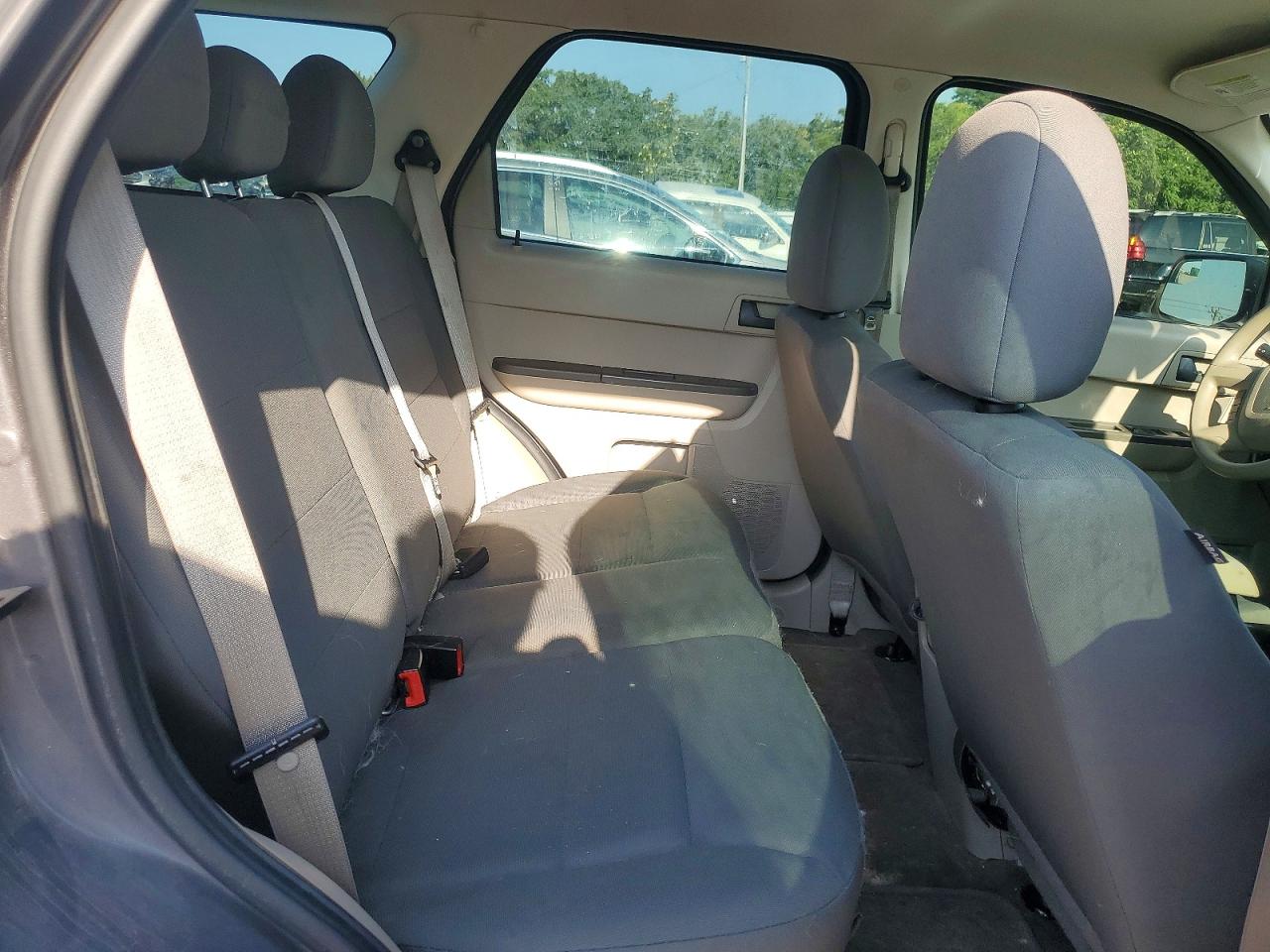 2011 Ford Escape Xls Серый vin: 1FMCU0C70BKB25481