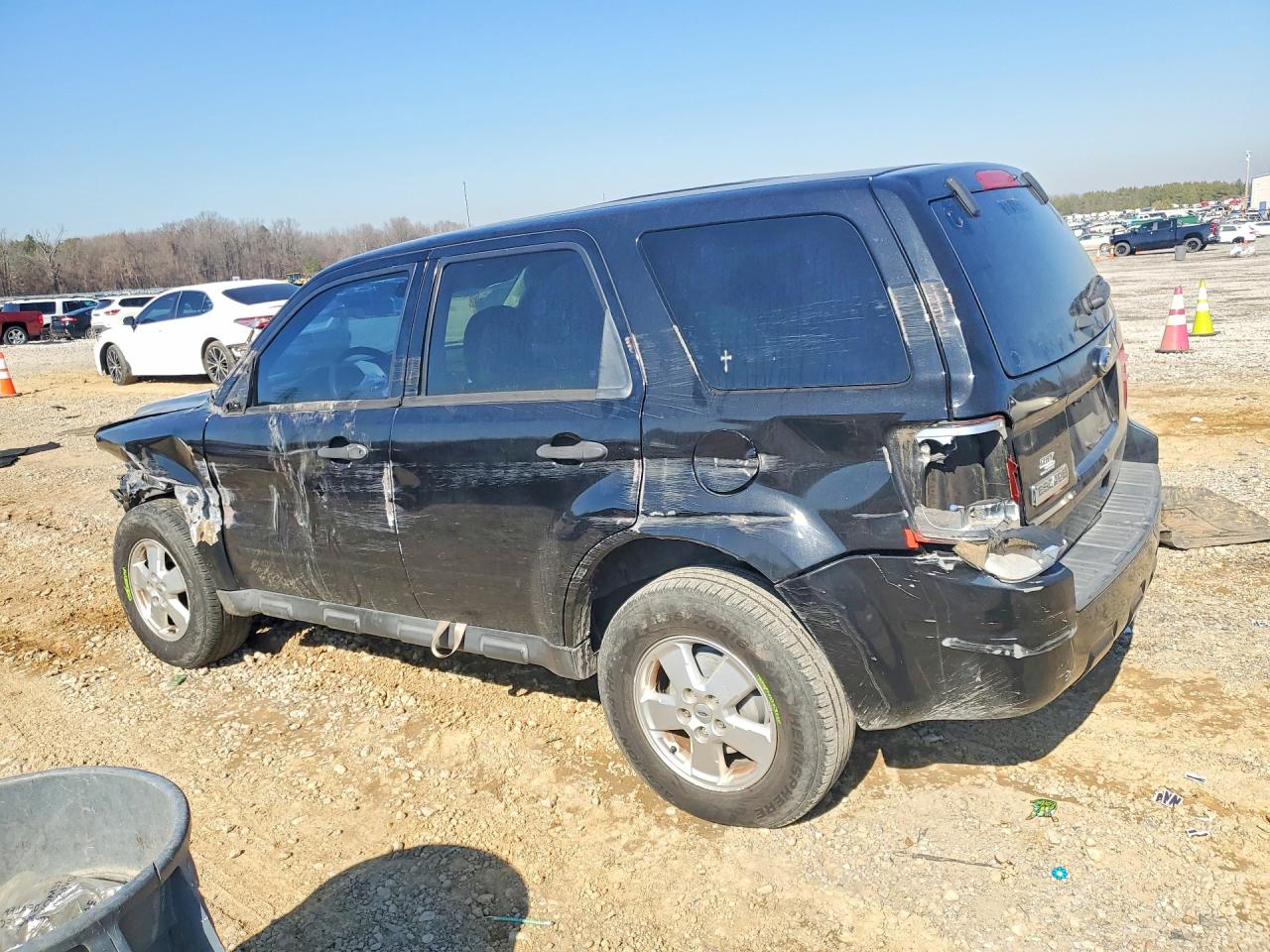 2011 Ford Escape Xls Black vin: 1FMCU0C70BKB79931