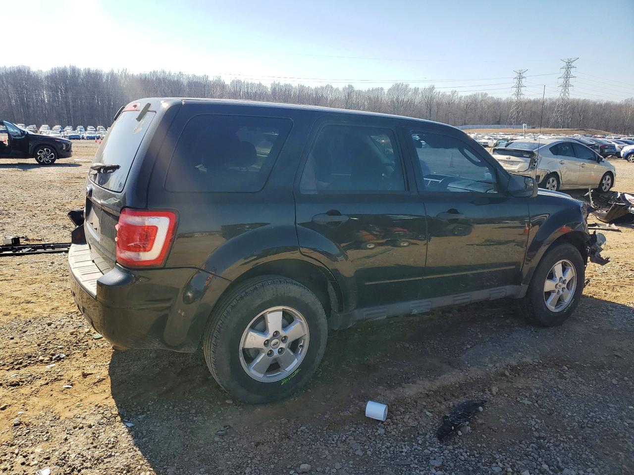2011 Ford Escape Xls Black vin: 1FMCU0C70BKB79931