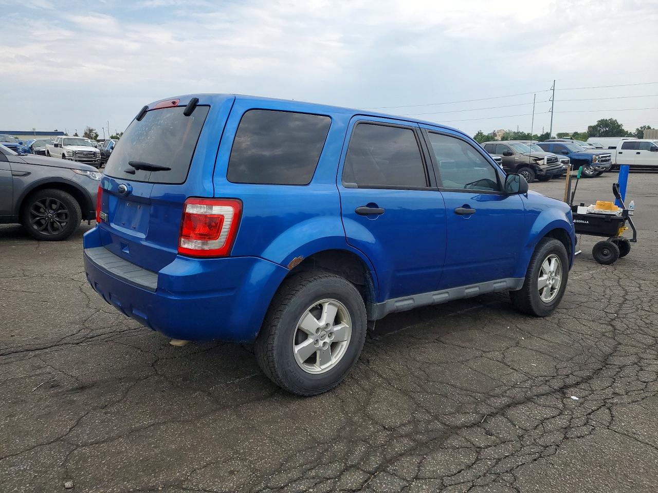 2012 Ford Escape Xls Blue vin: 1FMCU0C70CKC66634