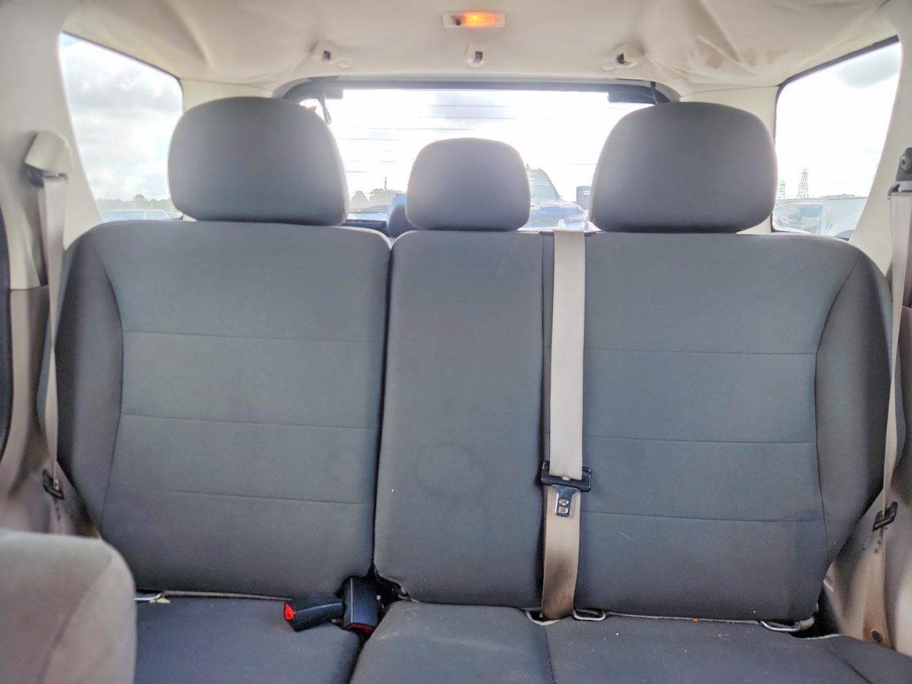 2012 Ford Escape Xls White vin: 1FMCU0C71CKB30660