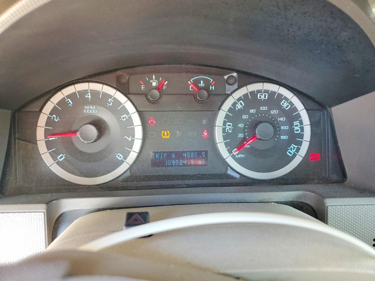 2012 Ford Escape Xls White vin: 1FMCU0C71CKB30660