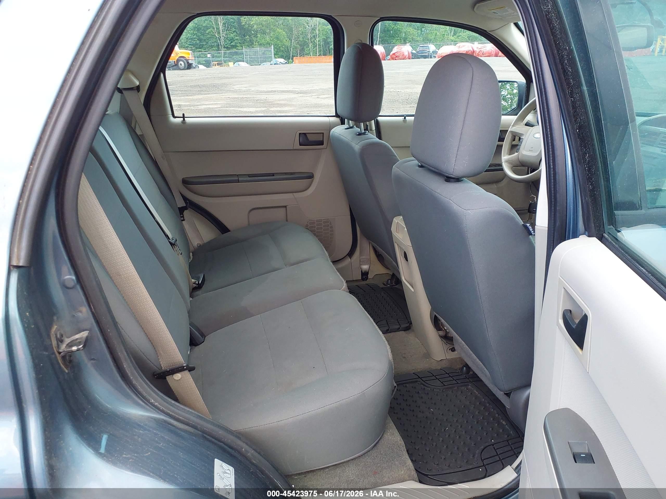 2012 Ford Escape Xls Blue vin: 1FMCU0C71CKB61584