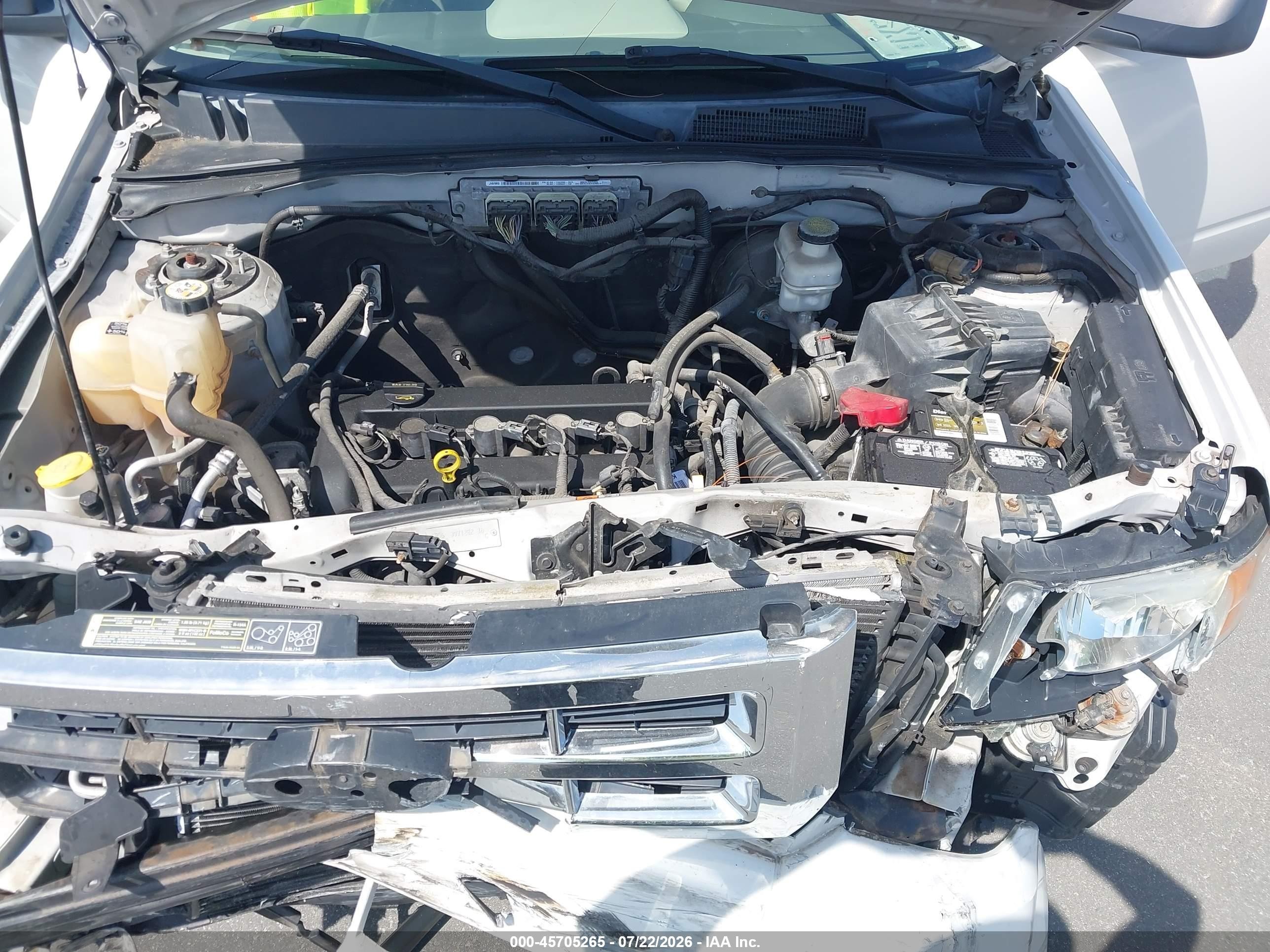 2012 Ford Escape Xls White vin: 1FMCU0C71CKC13683