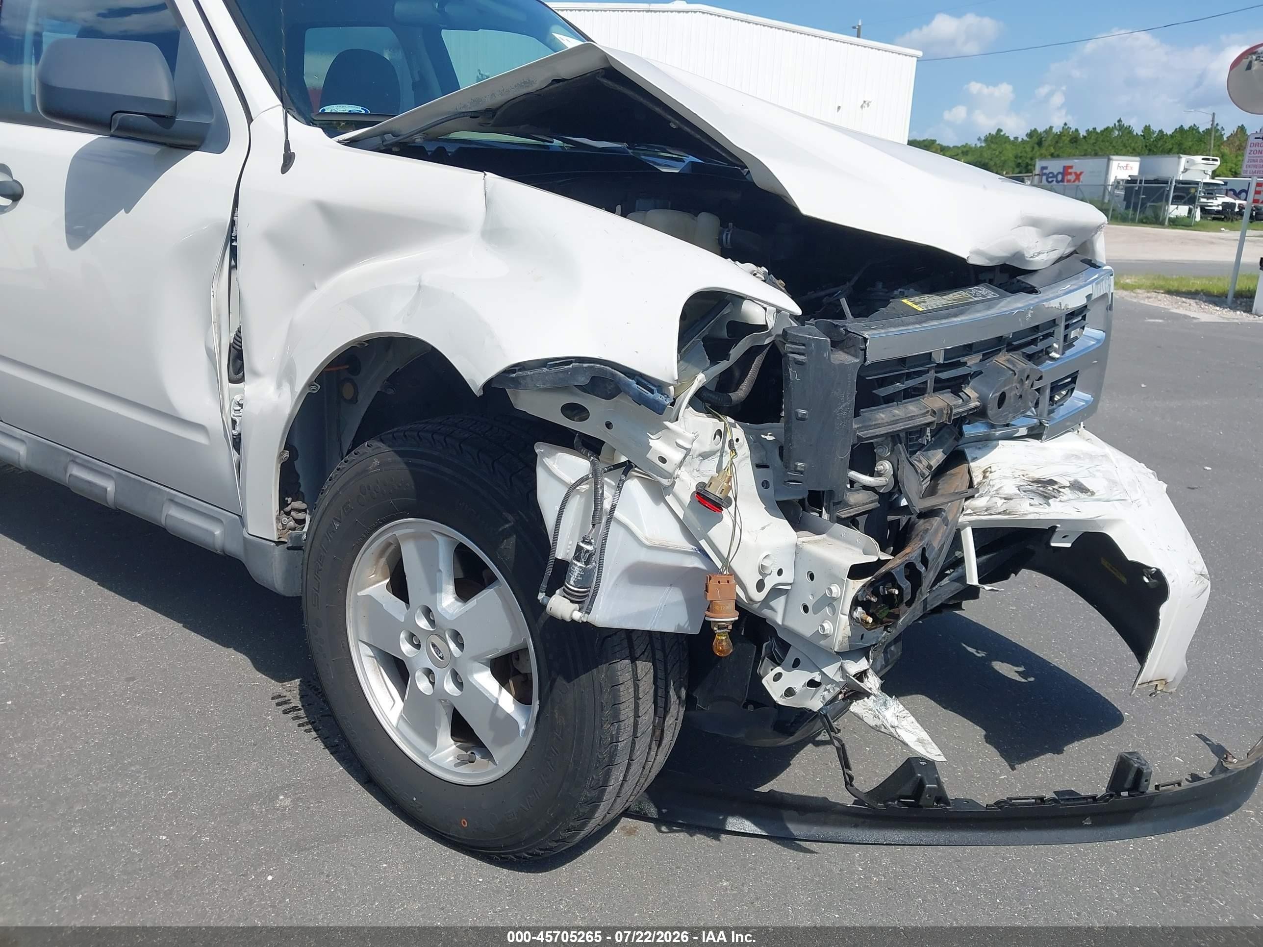 2012 Ford Escape Xls White vin: 1FMCU0C71CKC13683