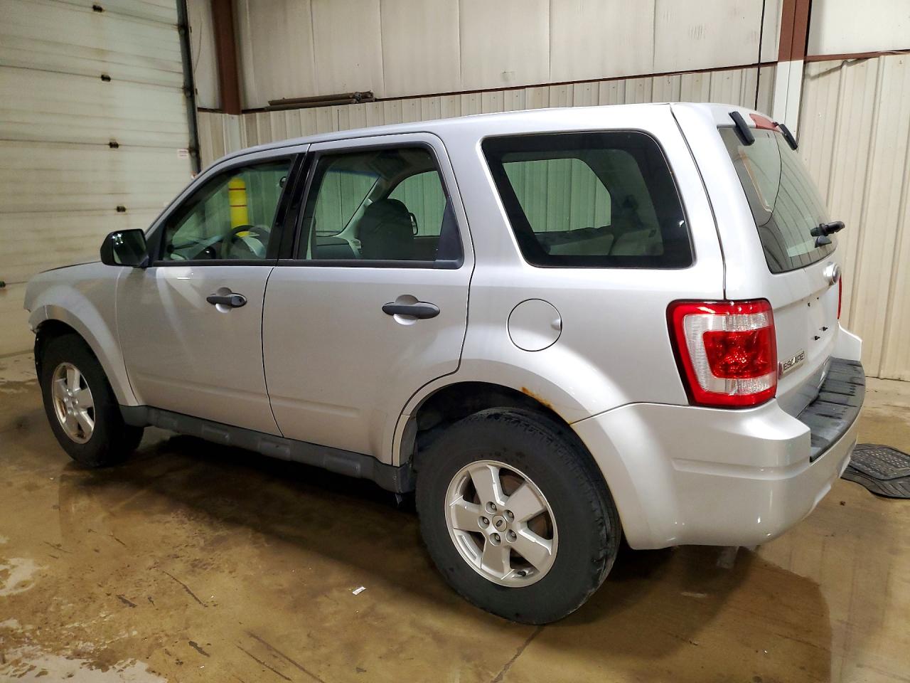2012 Ford Escape Xls Серебряный vin: 1FMCU0C71CKC37868