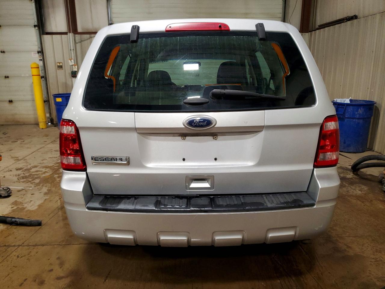 2012 Ford Escape Xls Серебряный vin: 1FMCU0C71CKC37868
