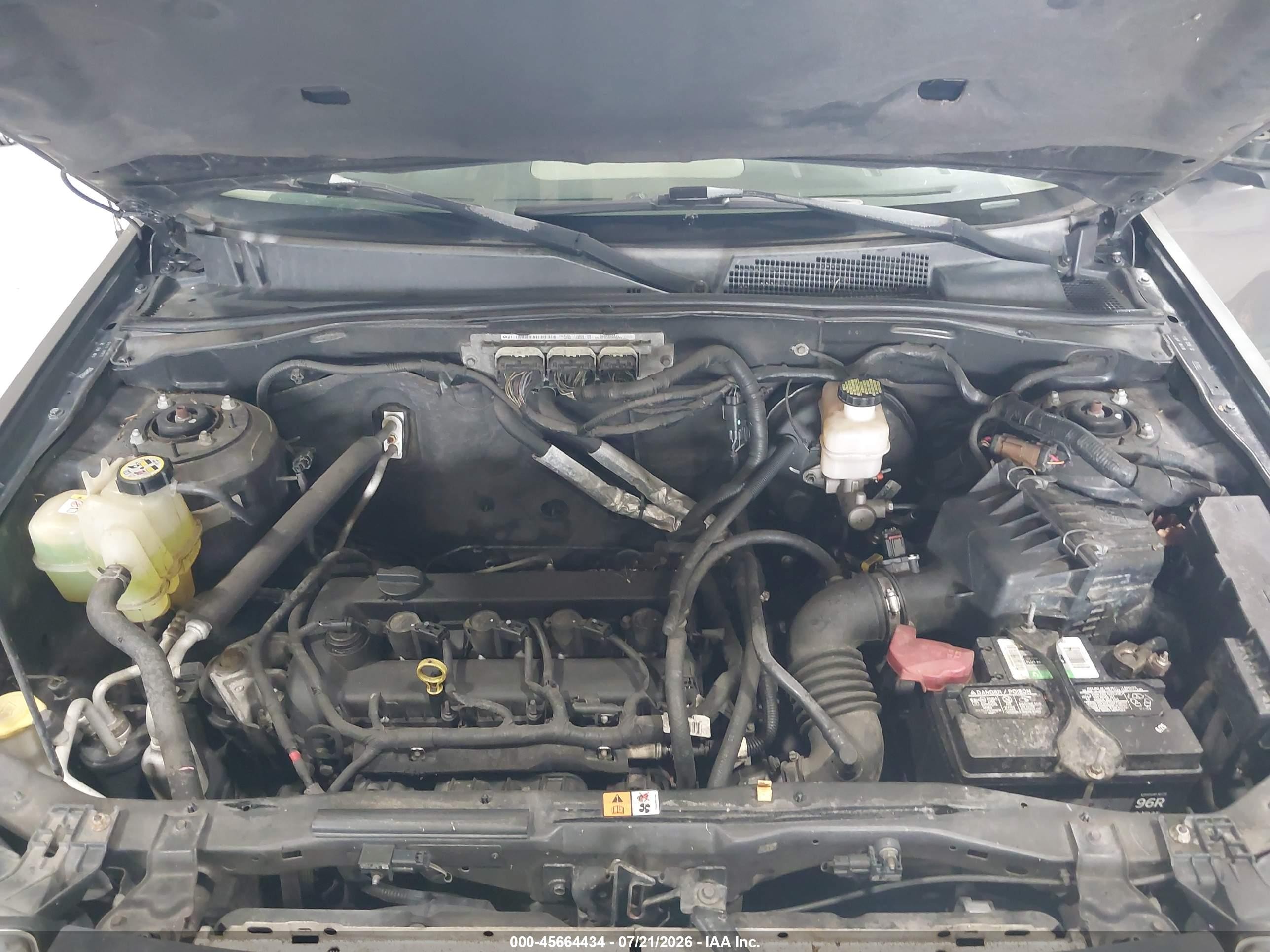 2010 Ford Escape Xls Gray vin: 1FMCU0C72AKB18711
