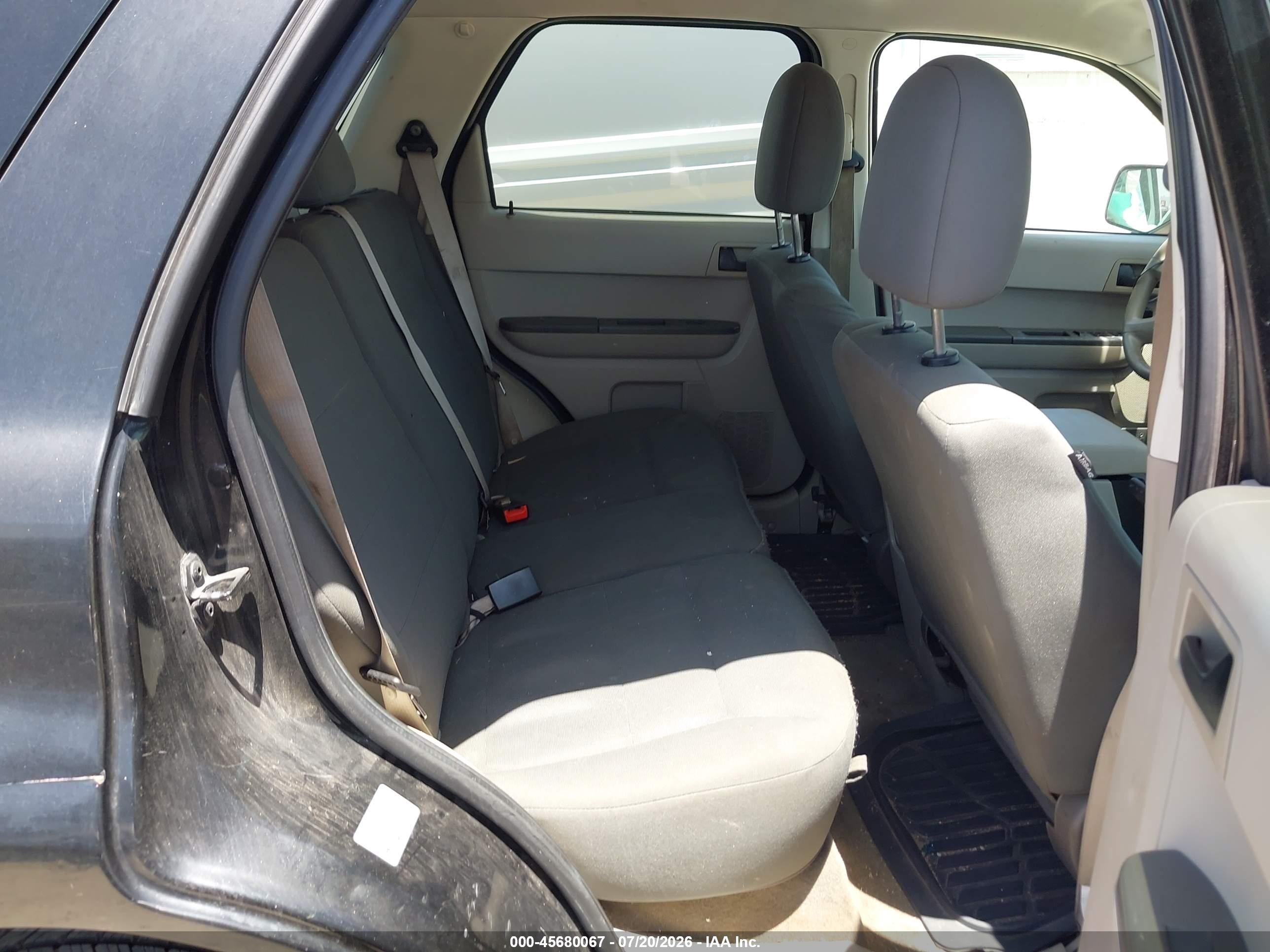 2011 Ford Escape Xls Black vin: 1FMCU0C72BKA45213