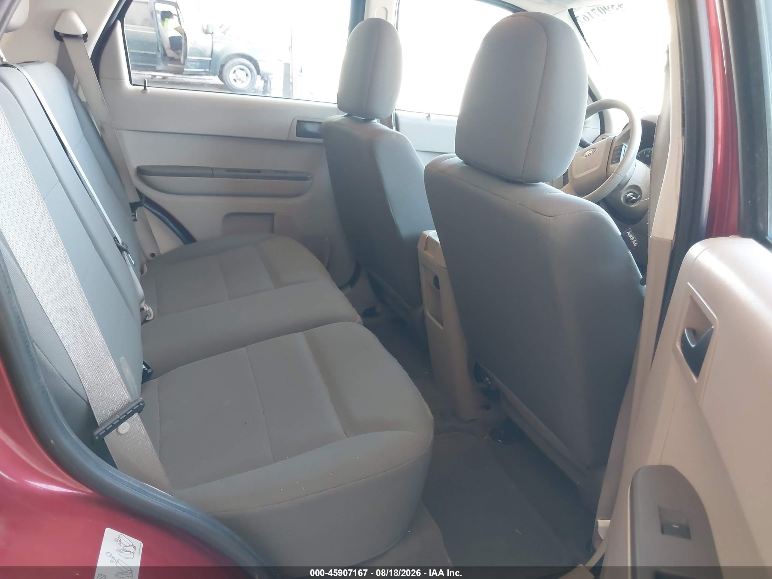2012 Ford Escape Xls Red vin: 1FMCU0C72CKB26987