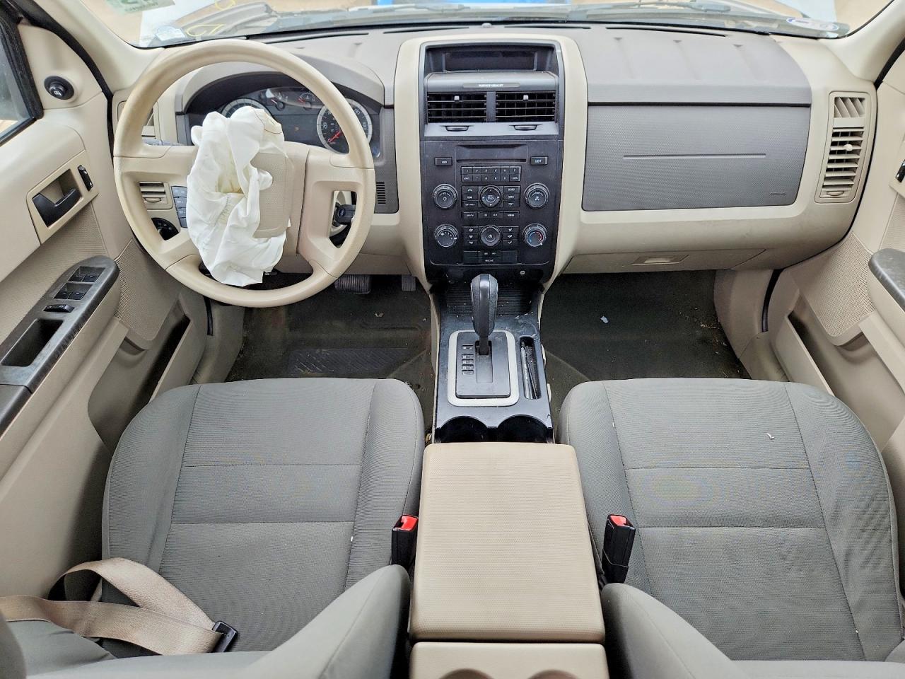 2012 Ford Escape Xls Silver vin: 1FMCU0C72CKC19895