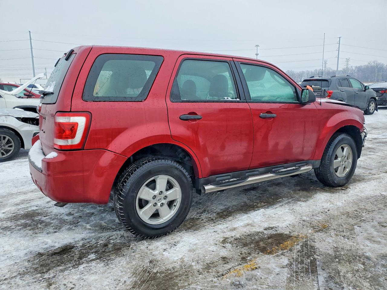 2012 Ford Escape Xls Red vin: 1FMCU0C72CKC77974