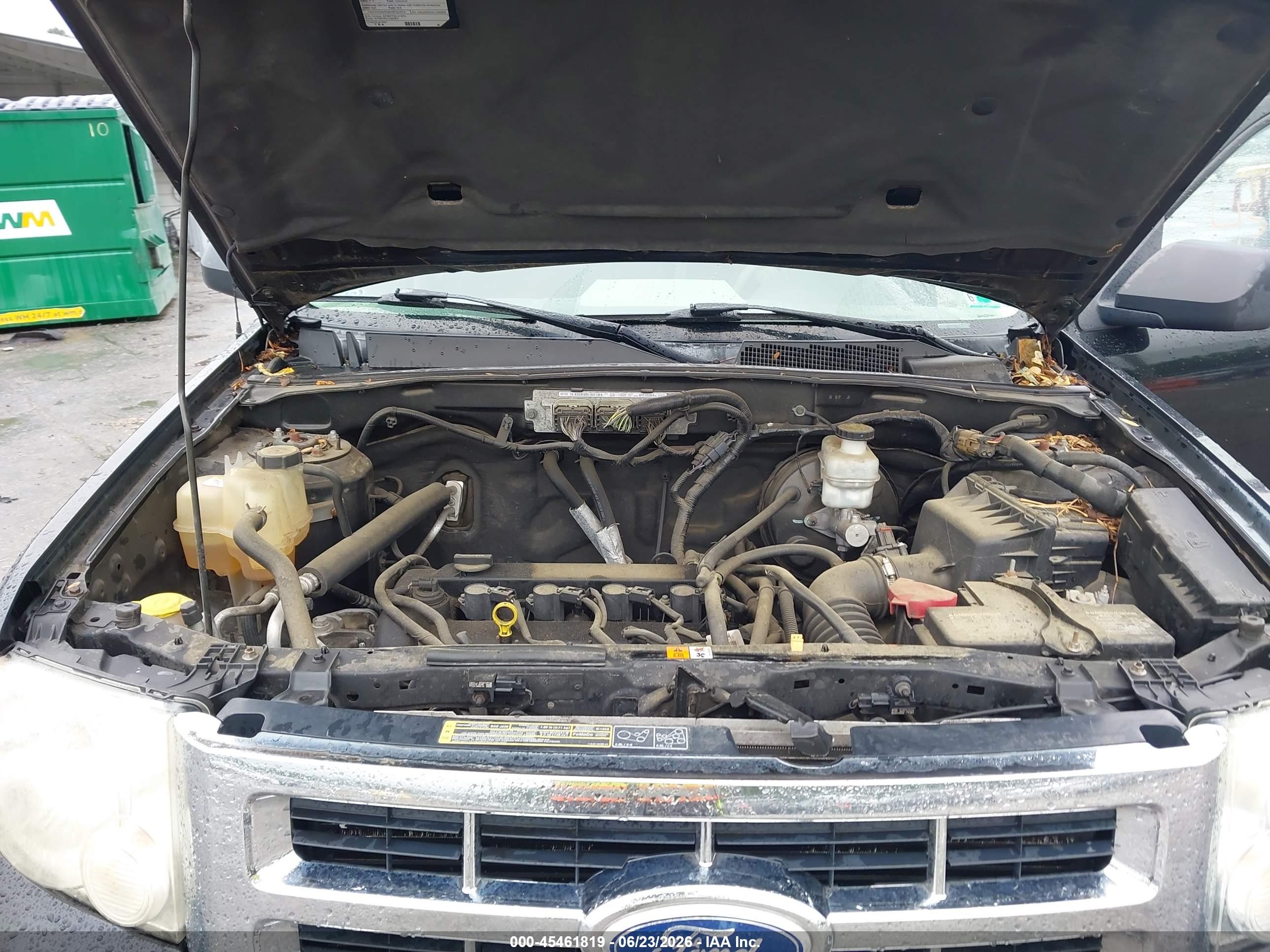 2010 Ford Escape Xls Черный vin: 1FMCU0C73AKD16939