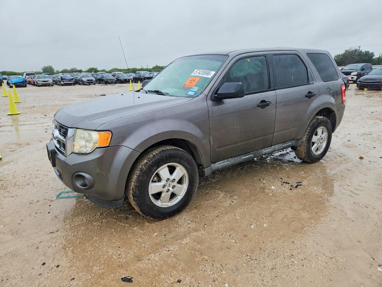 2010 Ford Escape Xls Gray vin: 1FMCU0C73AKD37807