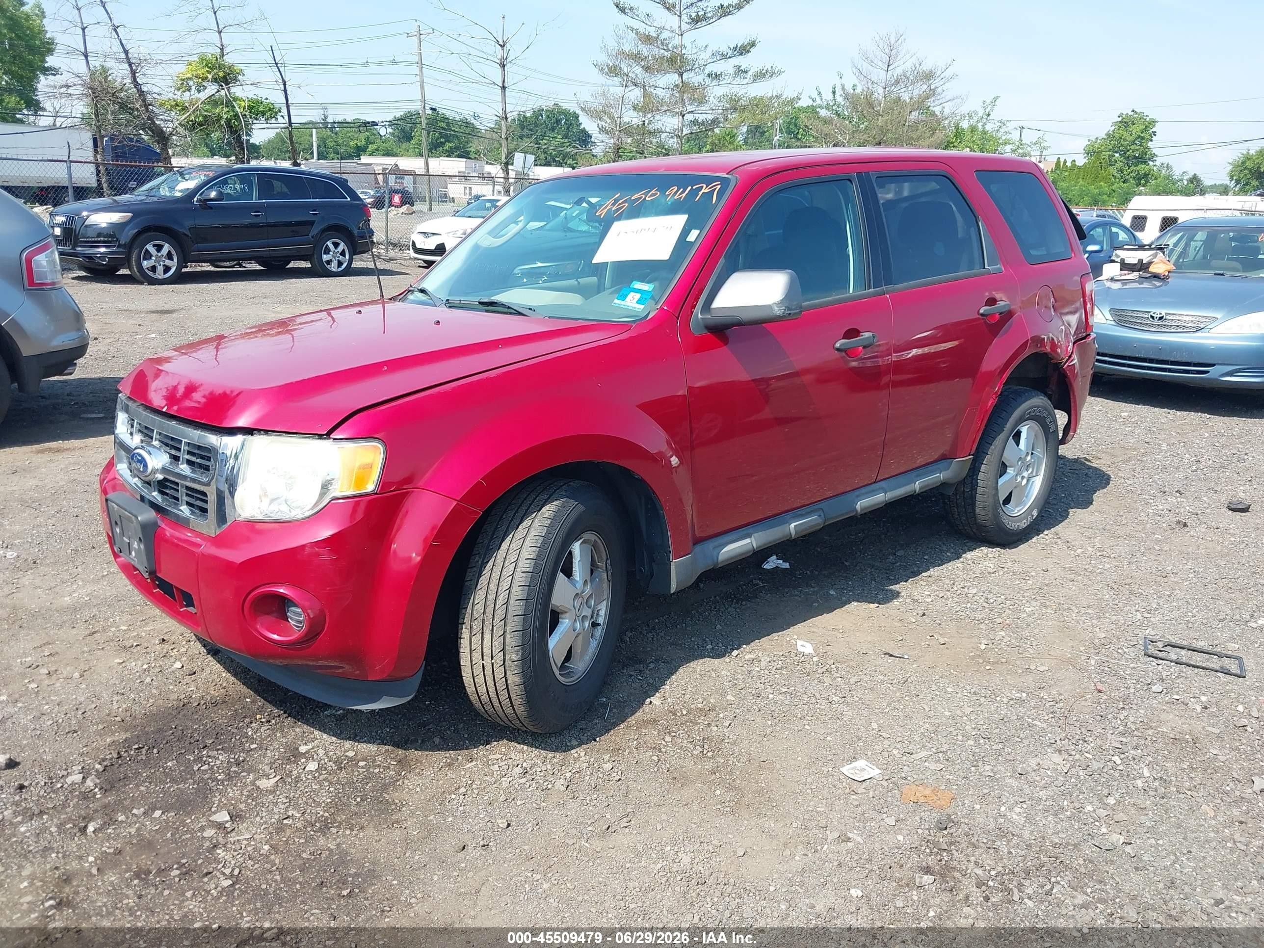 2011 Ford Escape Xls Red vin: 1FMCU0C73BKA13290