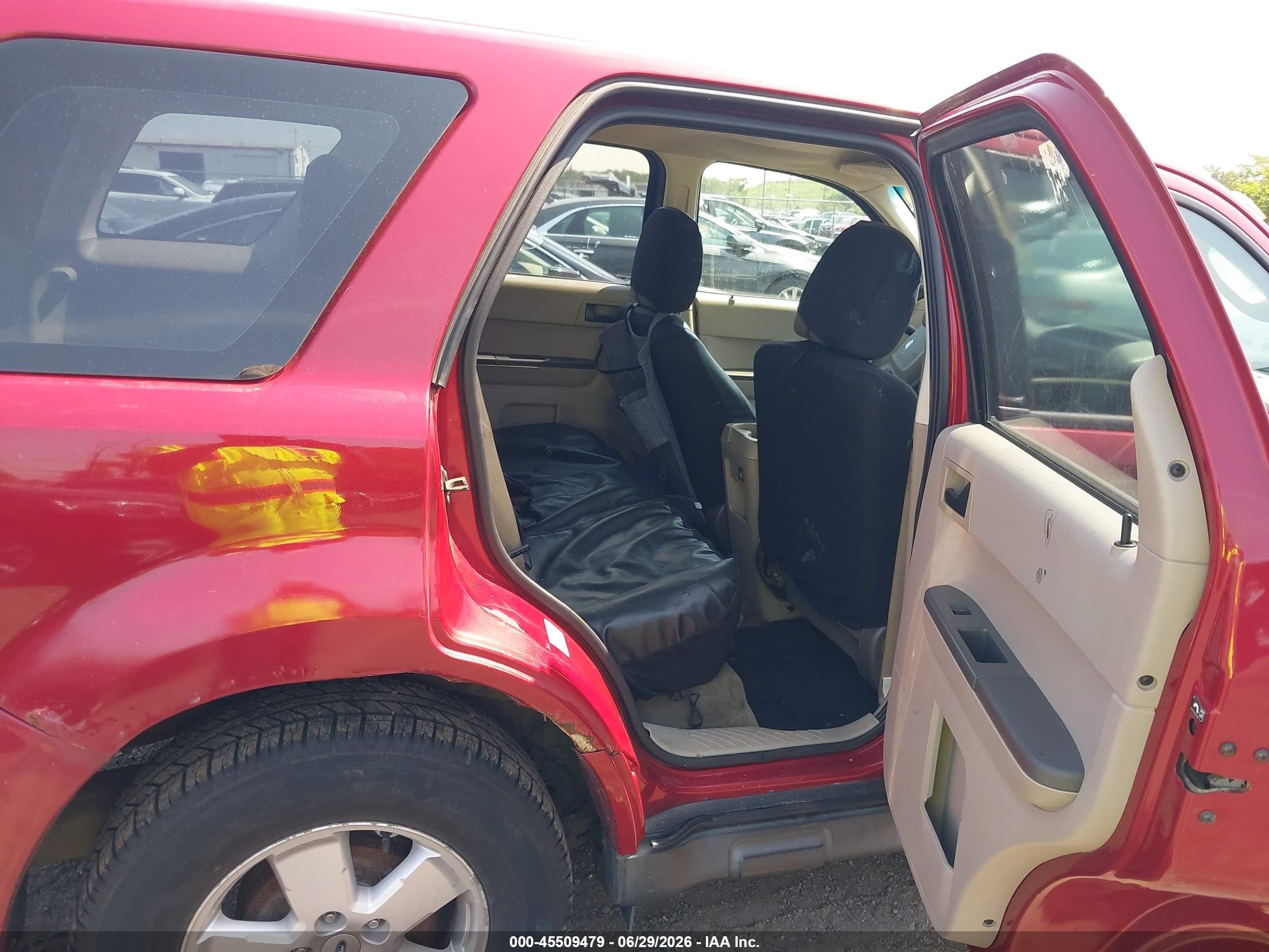 2011 Ford Escape Xls Red vin: 1FMCU0C73BKA13290