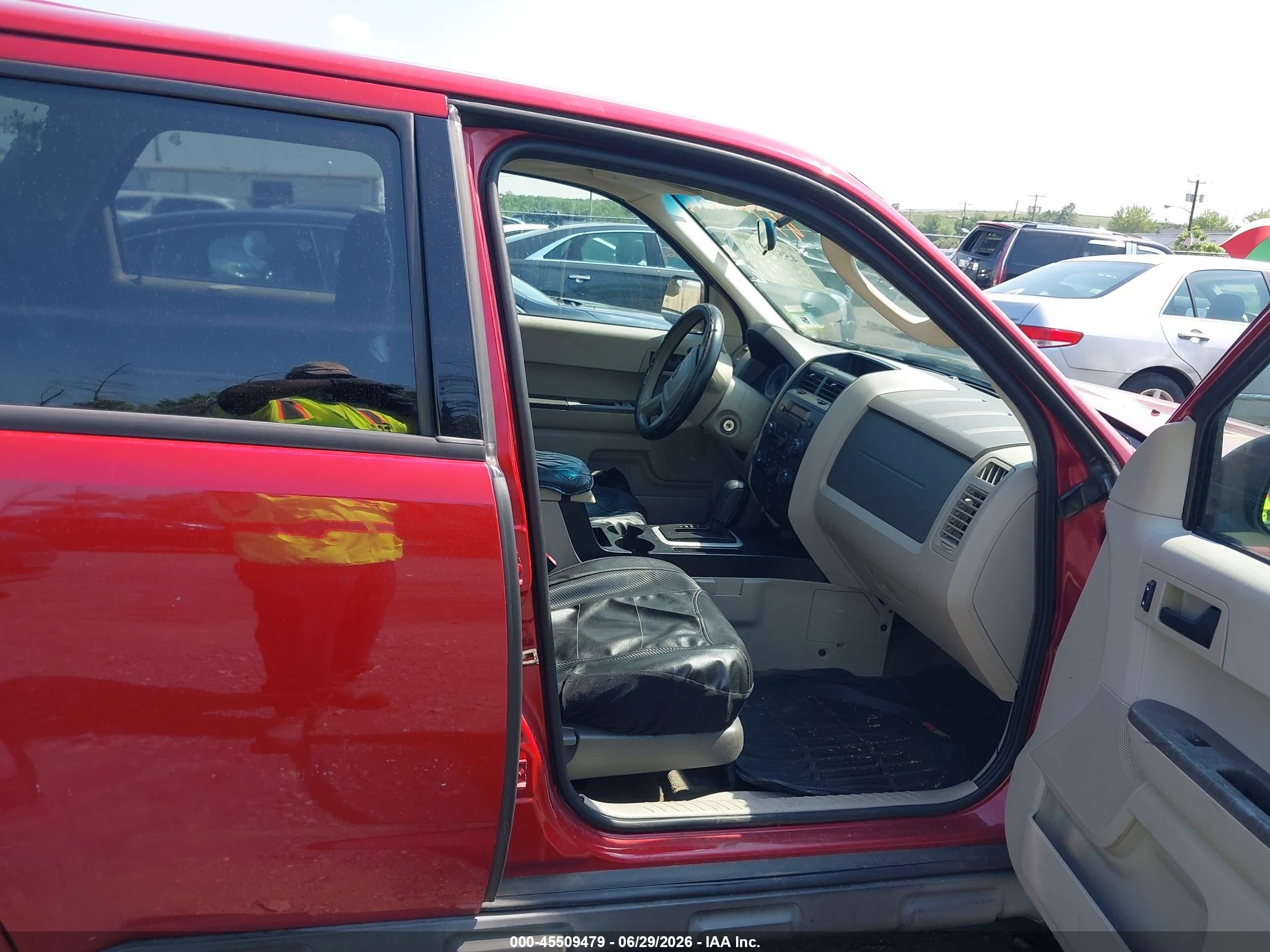 2011 Ford Escape Xls Red vin: 1FMCU0C73BKA13290