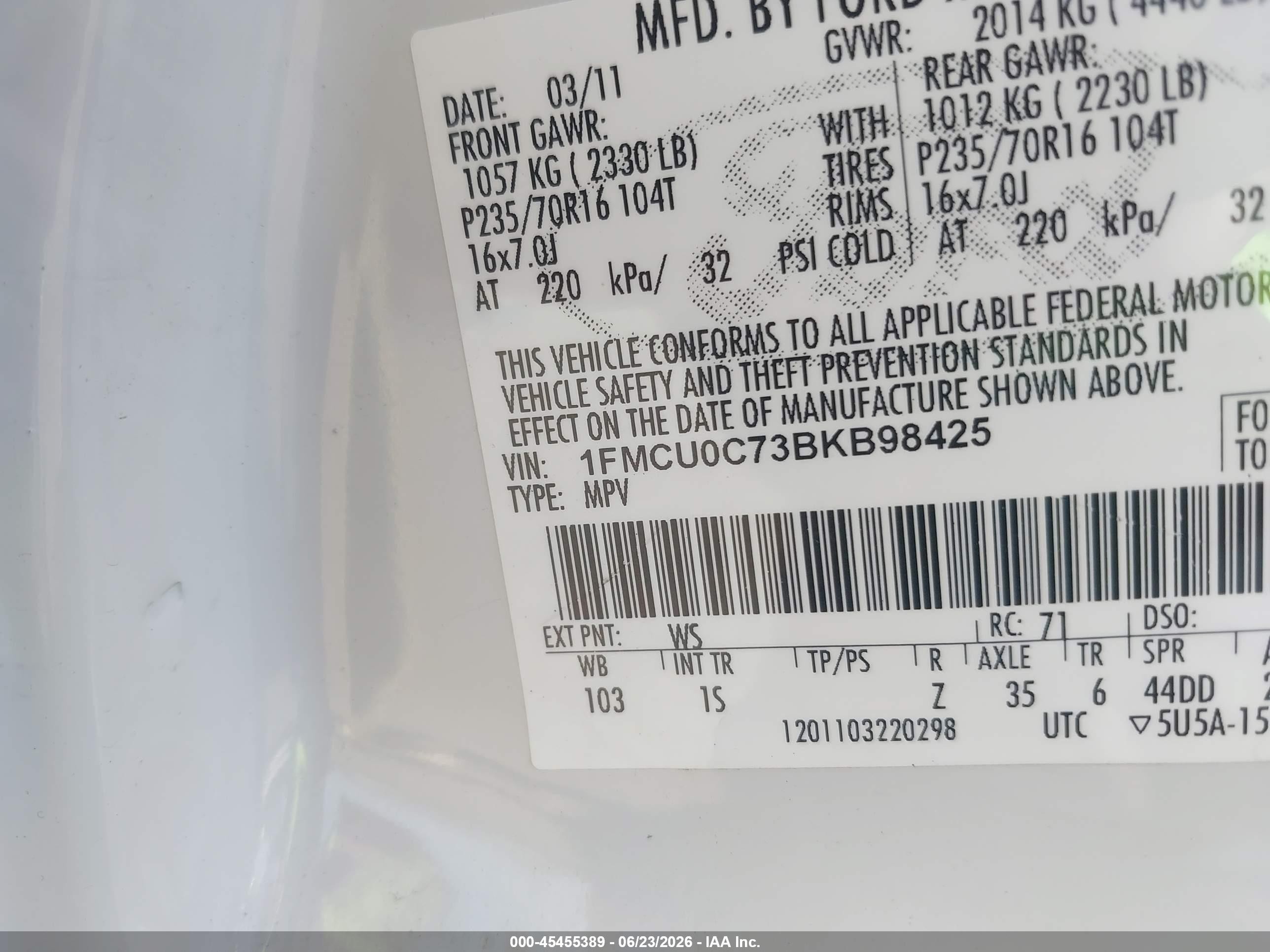 2011 Ford Escape Xls White vin: 1FMCU0C73BKB98425