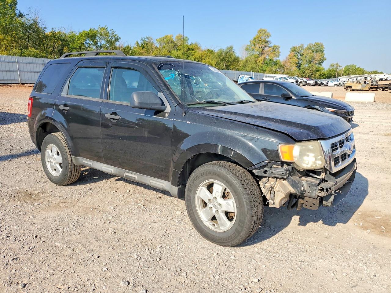 2011 Ford Escape Xls Black vin: 1FMCU0C73BKC29415