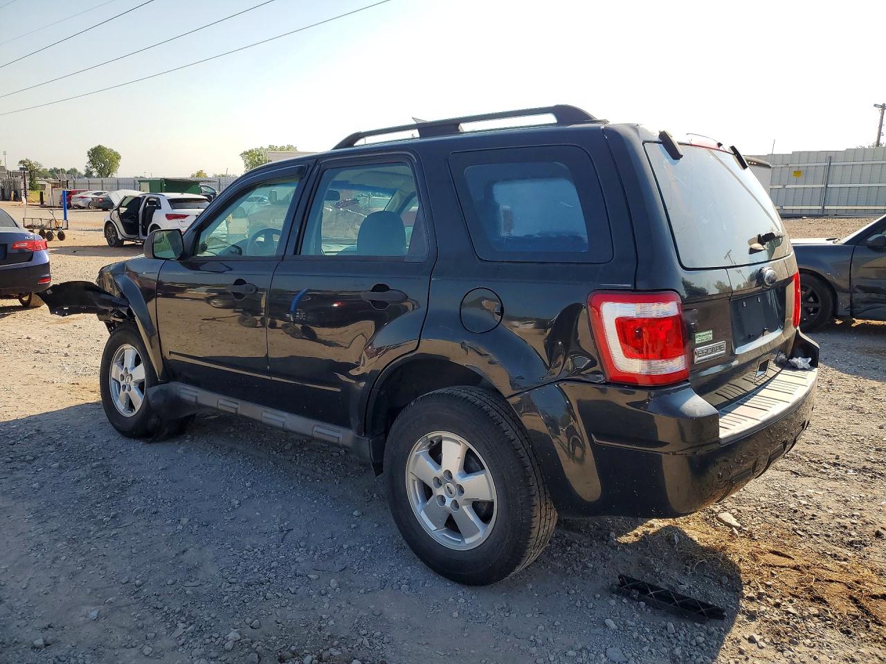 2011 Ford Escape Xls Black vin: 1FMCU0C73BKC29415