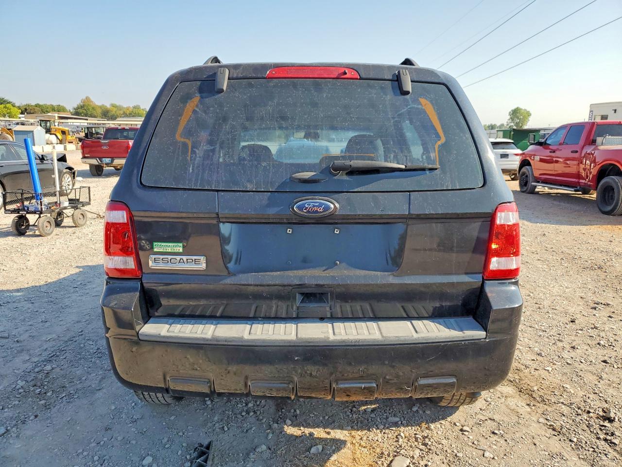 2011 Ford Escape Xls Black vin: 1FMCU0C73BKC29415