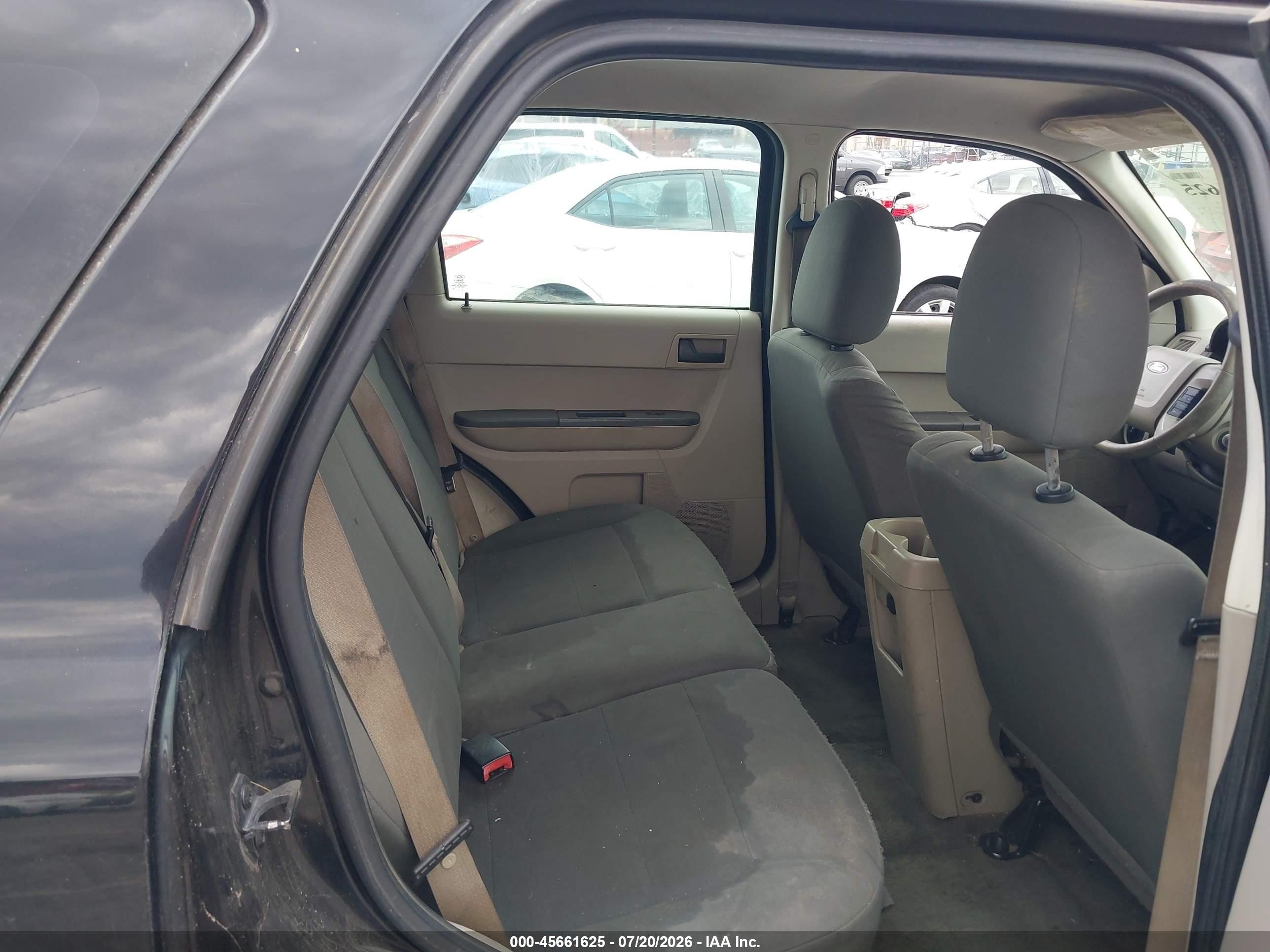 2012 Ford Escape Xls Черный vin: 1FMCU0C73CKA58585