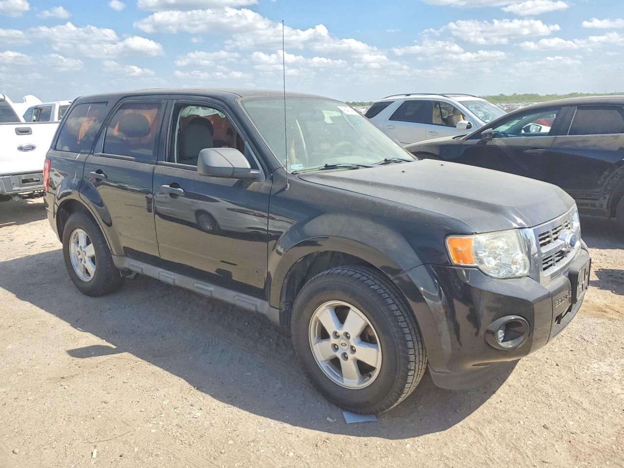 2012 Ford Escape Xls Black vin: 1FMCU0C73CKC17590