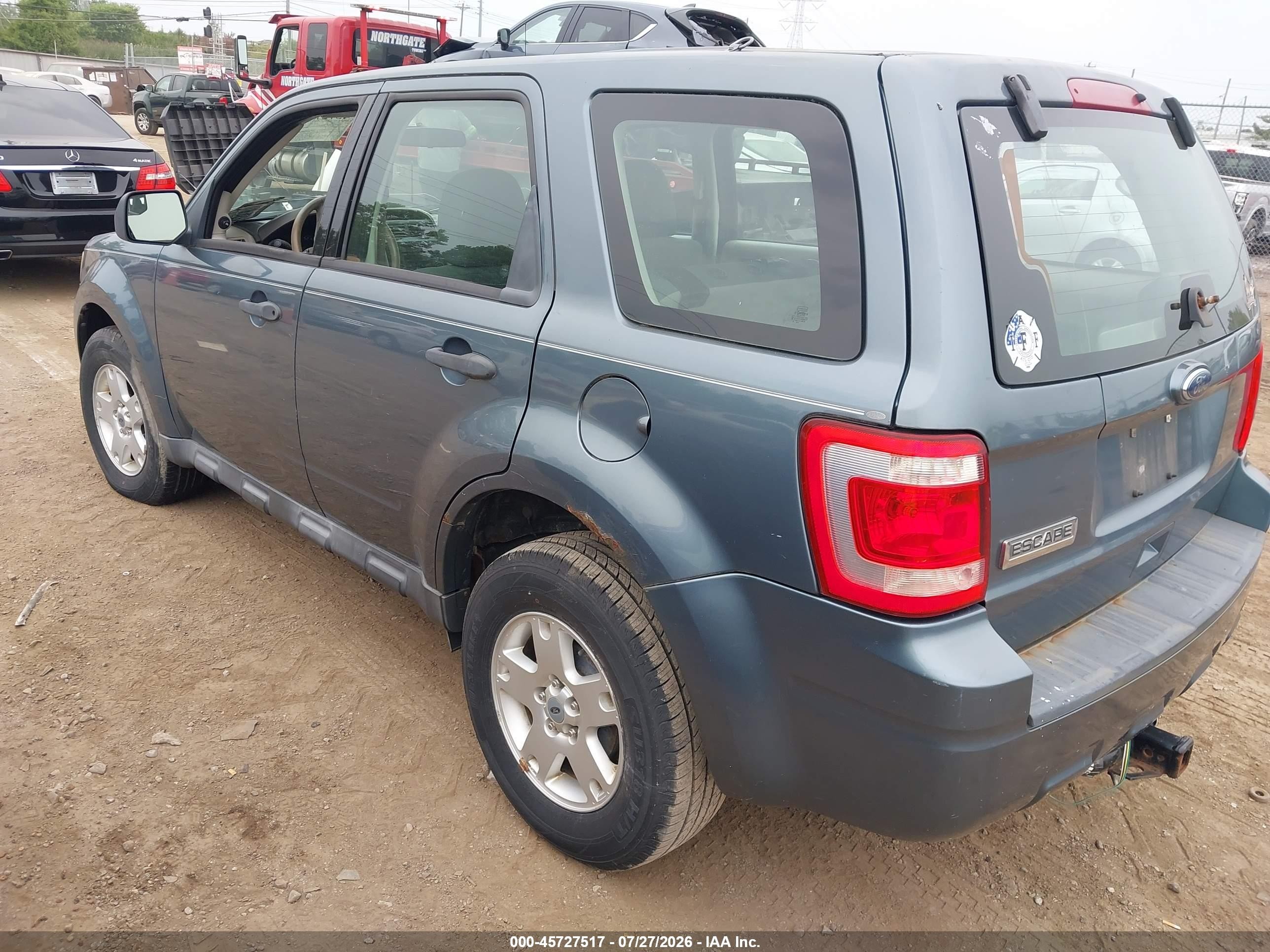 2010 Ford Escape Xls Blue vin: 1FMCU0C74AKA56048