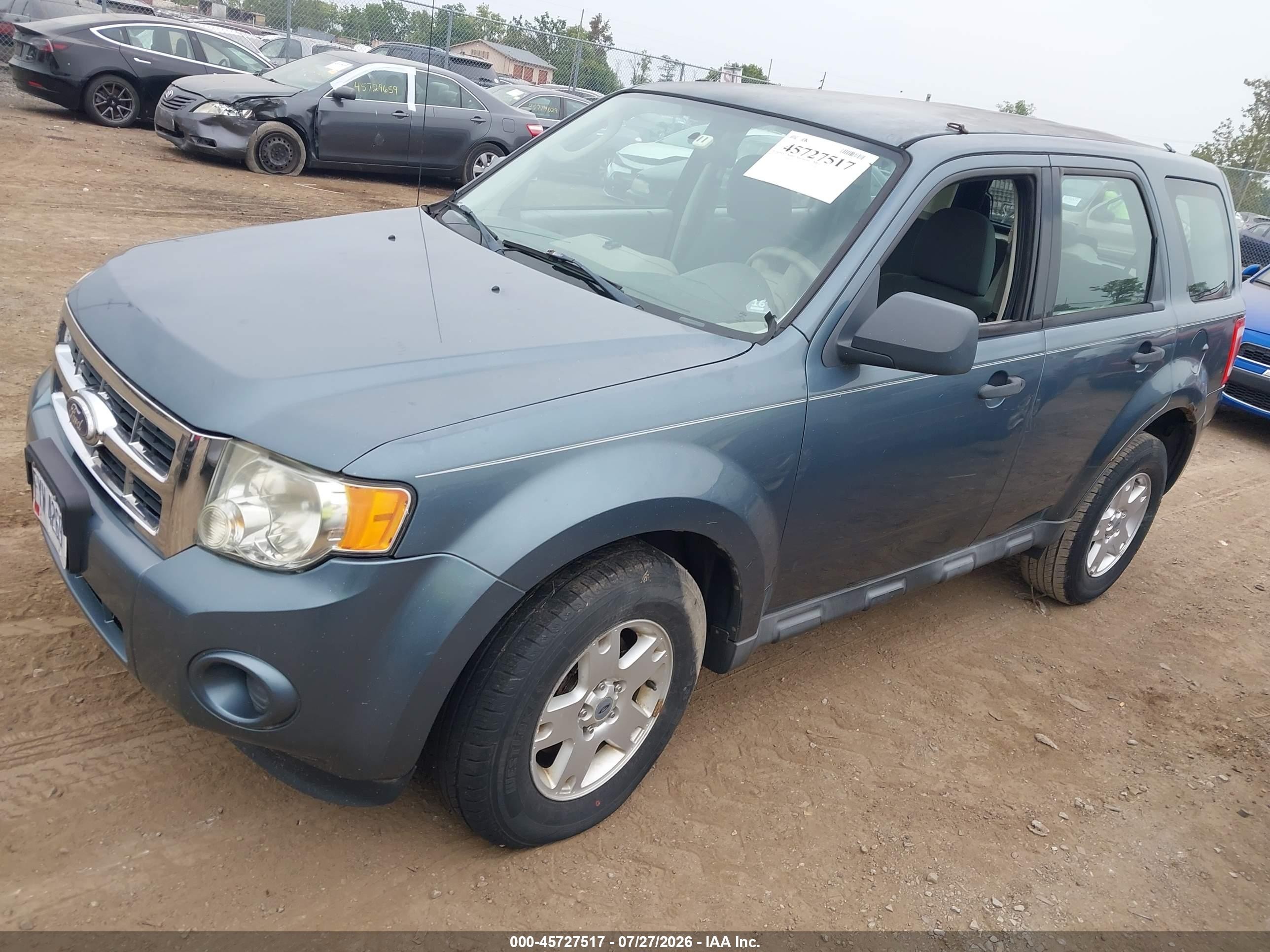 2010 Ford Escape Xls Blue vin: 1FMCU0C74AKA56048