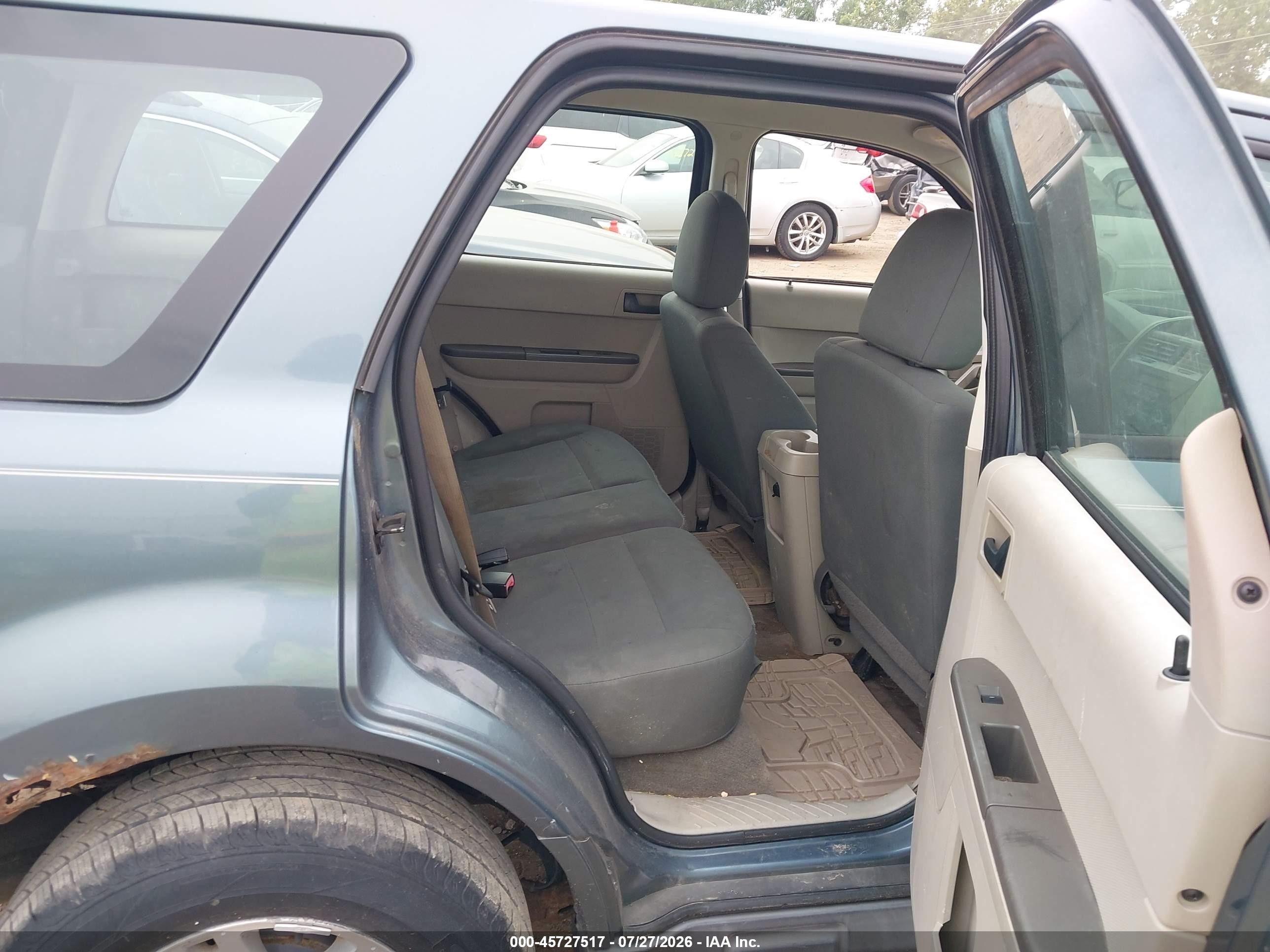 2010 Ford Escape Xls Blue vin: 1FMCU0C74AKA56048