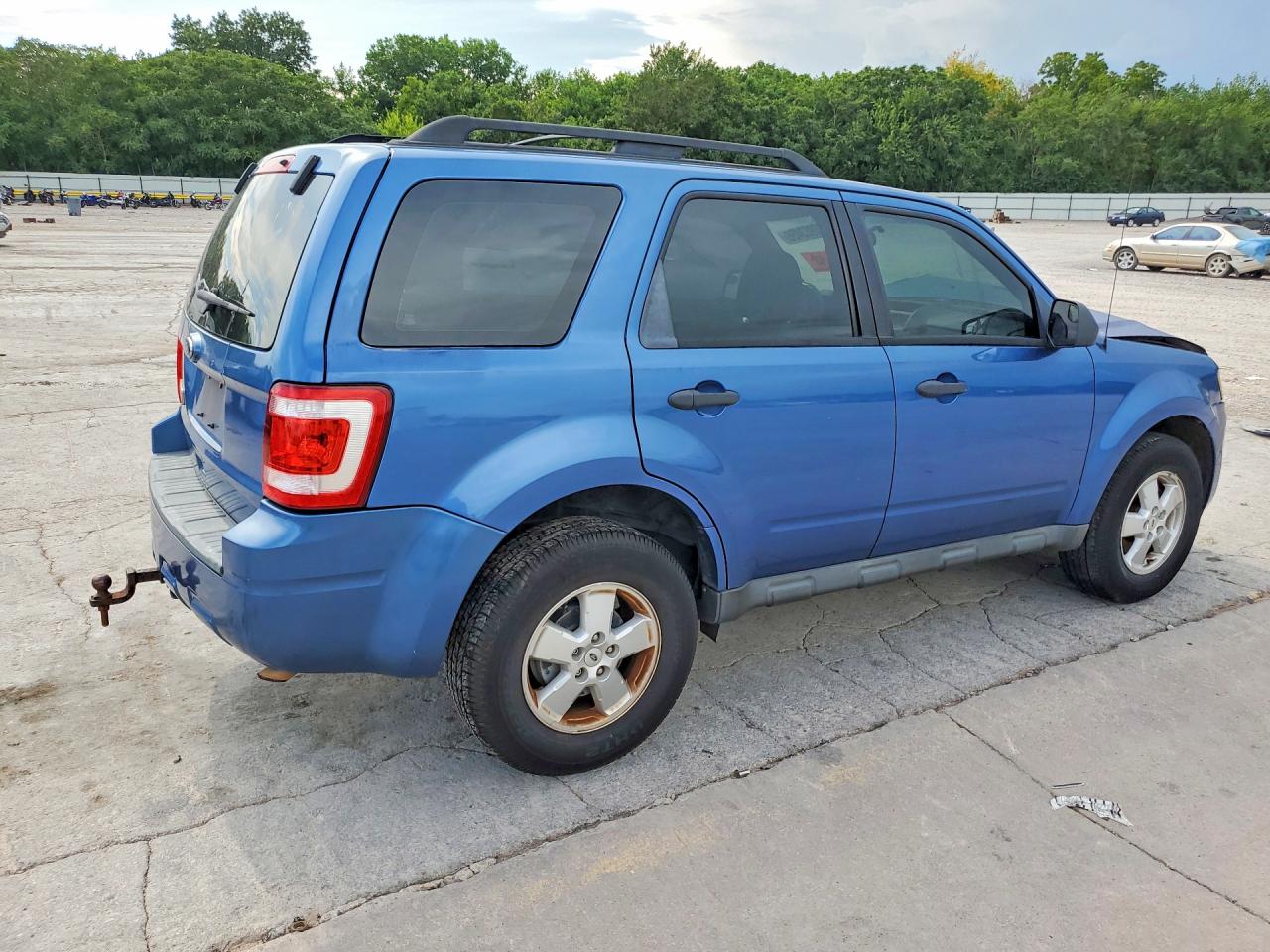 2010 Ford Escape Xls Blue vin: 1FMCU0C74AKC77018