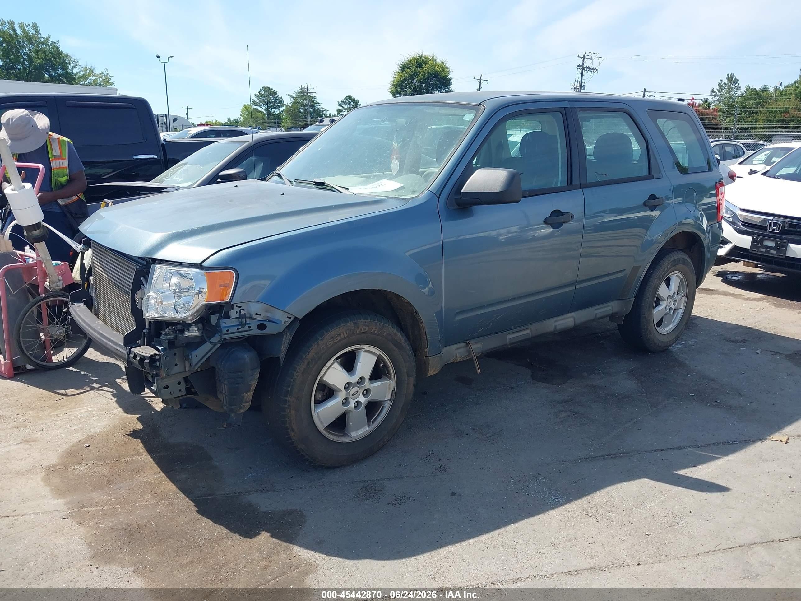 2011 Ford Escape Xls Pewter vin: 1FMCU0C74BKC16186
