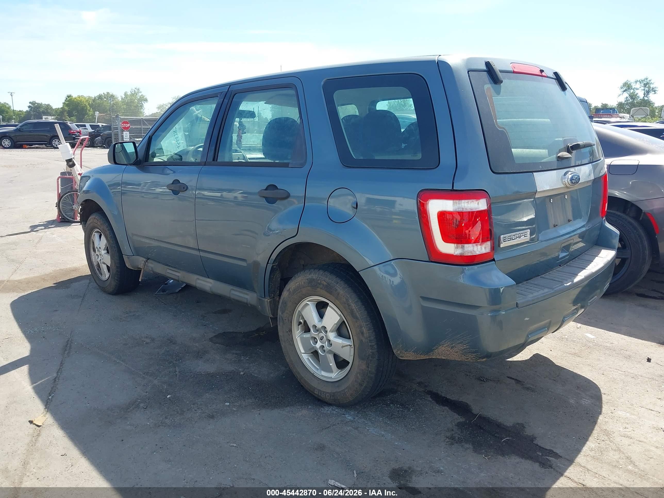 2011 Ford Escape Xls Pewter vin: 1FMCU0C74BKC16186