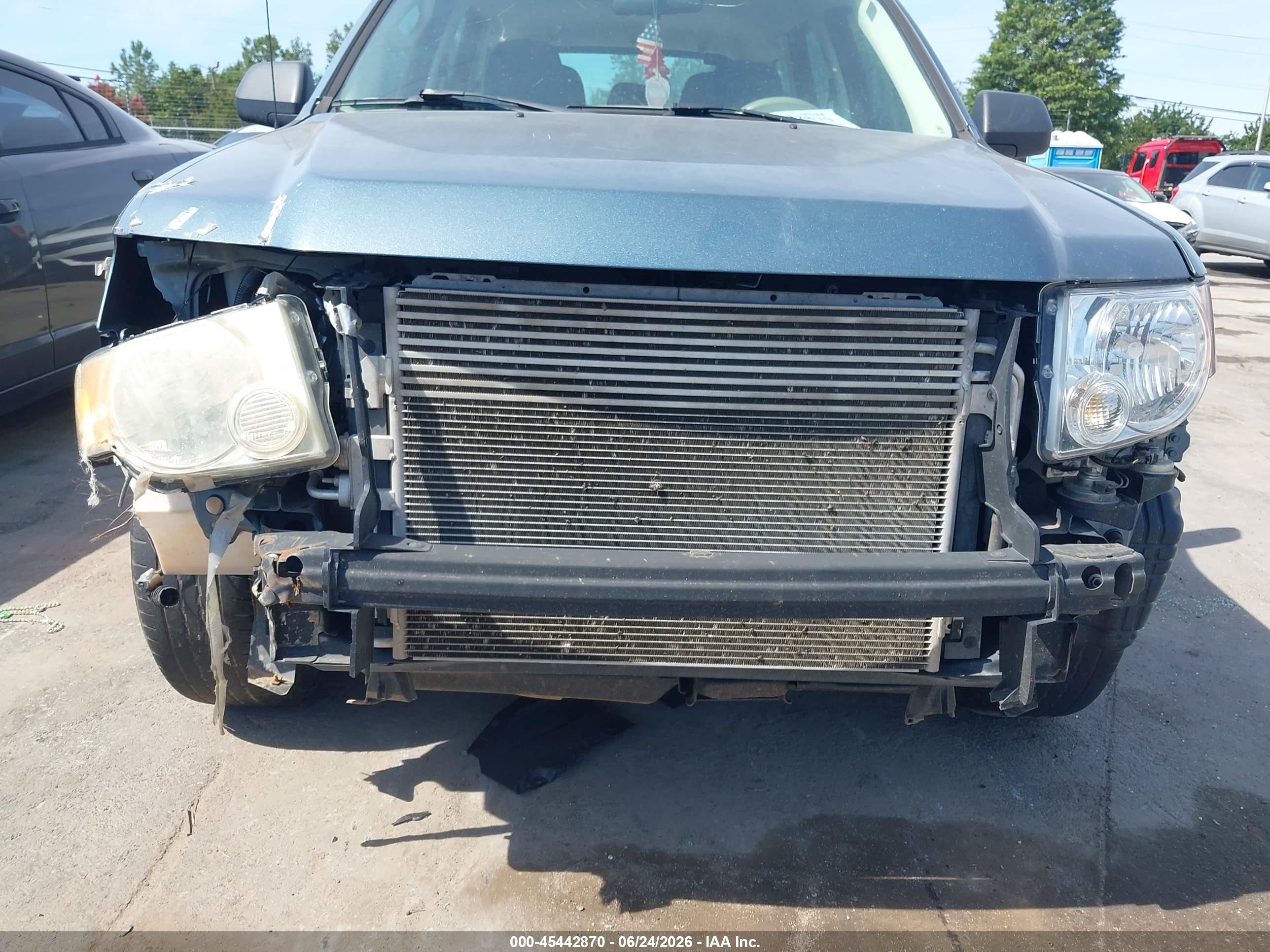 2011 Ford Escape Xls Pewter vin: 1FMCU0C74BKC16186
